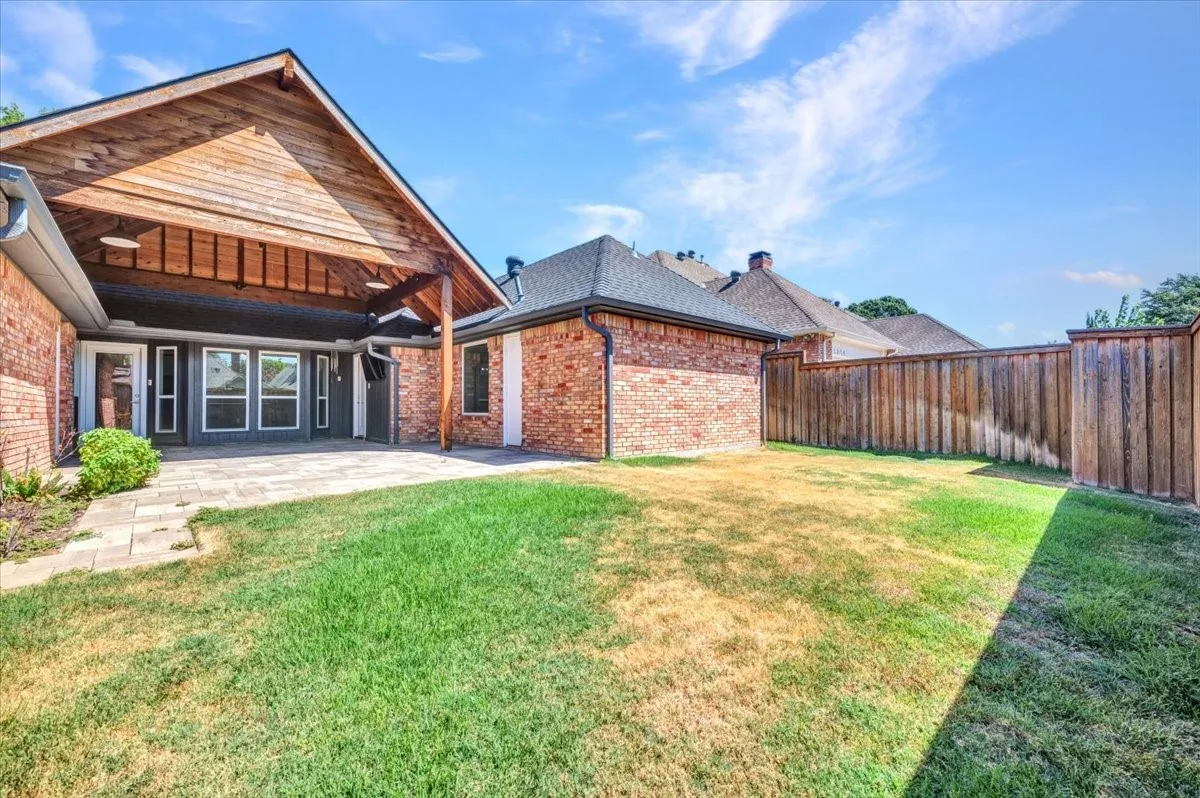 Single Family Residence For Sale in Collin County , 5208 Streamwood Lane, Plano, Texas 75093, 4 Bedroom, 4 Bathroom, 2 Garage spaces, 2,593 Sqft, built in 1984, mls#21385746, Real Estate Agent in Plano, Homes For Sale in Collin county, Homes For Sale in Plano, Realtor in Plano Texas, Real Estate Brokerage Independent Realty Texas, Luminita Cordes Realtor