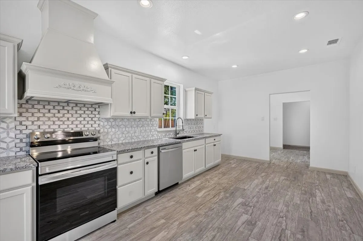 Single Family Residence For Sale in Parker County , 750 Jay Bird Lane, Reno, Texas 76082, 3 Bedroom, 2 Bathroom, Garage spaces, 1,434 Sqft, built in 2026, mls#21381923, Real Estate Agent in Reno, Homes For Sale in Parker county, Homes For Sale in Reno, Realtor in Reno Texas, Real Estate Brokerage Independent Realty Texas, Luminita Cordes Realtor