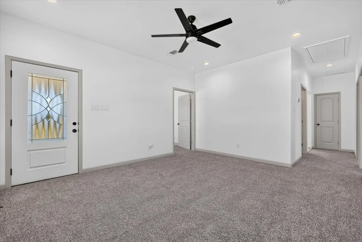 Single Family Residence For Sale in Parker County , 750 Jay Bird Lane, Reno, Texas 76082, 3 Bedroom, 2 Bathroom, Garage spaces, 1,434 Sqft, built in 2026, mls#21381923, Real Estate Agent in Reno, Homes For Sale in Parker county, Homes For Sale in Reno, Realtor in Reno Texas, Real Estate Brokerage Independent Realty Texas, Luminita Cordes Realtor