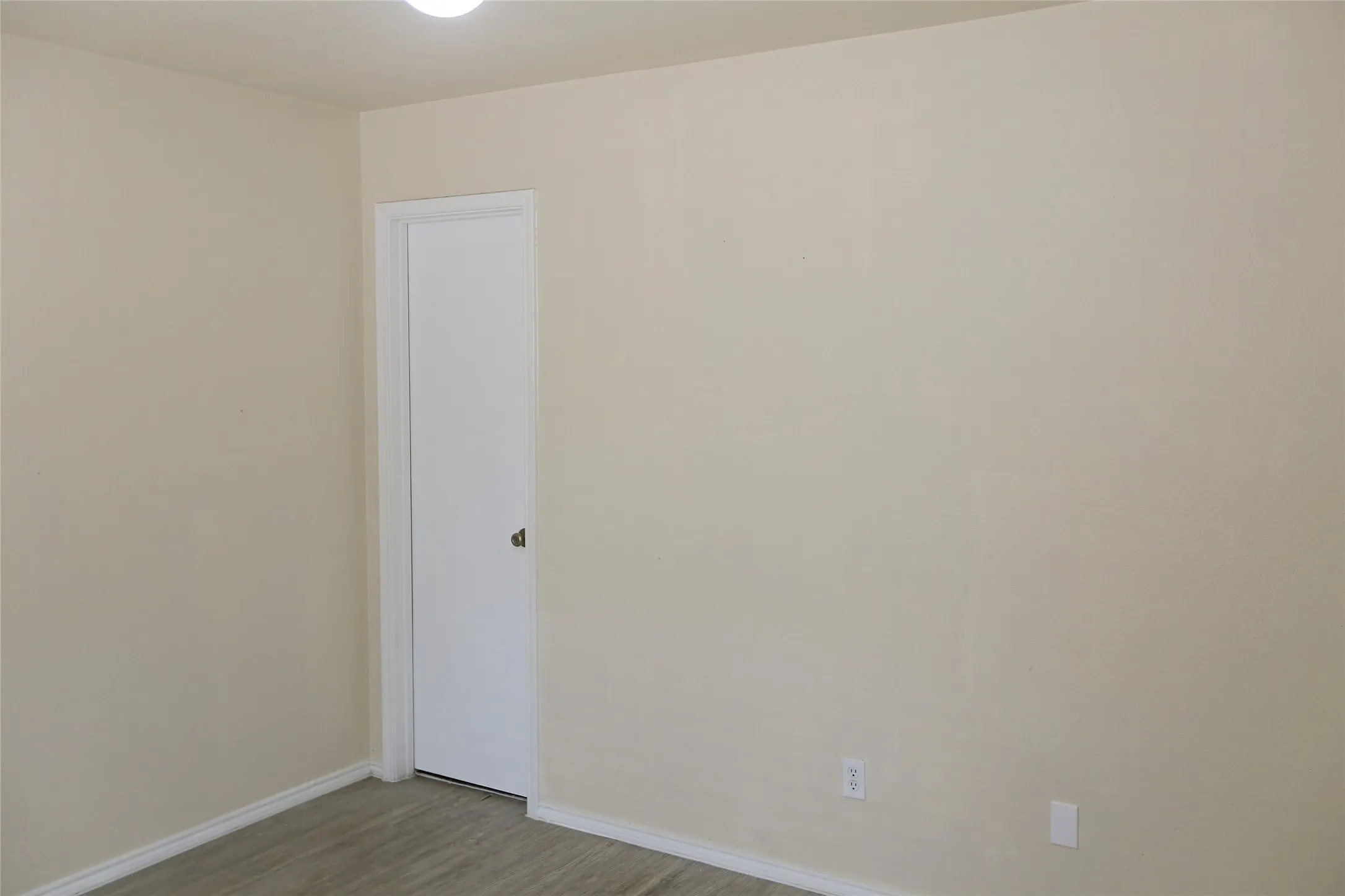 Single Family Residence For Sale in Denton County , 1212 Paco, Denton, Texas 76209, 3 Bedroom, 2 Bathroom, 1 Garage spaces, 1,169 Sqft, built in 2000, mls#21387106, Real Estate Agent in Denton, Homes For Sale in Denton county, Homes For Sale in Denton, Realtor in Denton Texas, Real Estate Brokerage Independent Realty Texas, Luminita Cordes Realtor