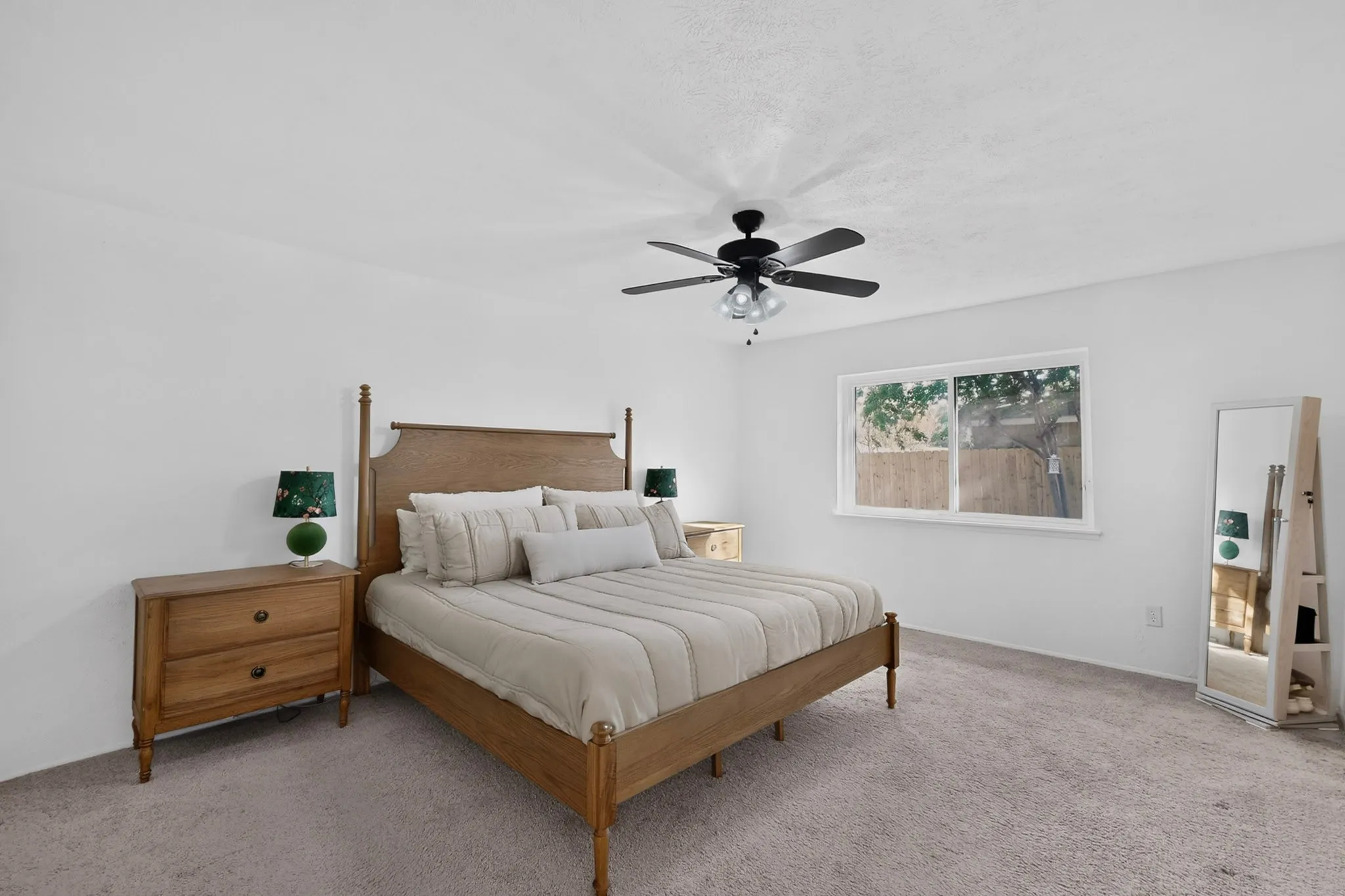 Single Family Residence For Sale in Denton County , 5057 S Colony Boulevard, The Colony, Texas 75056, 3 Bedroom, 2 Bathroom, 2 Garage spaces, 1,699 Sqft, built in 1976, mls#21387069, Real Estate Agent in The Colony, Homes For Sale in Denton county, Homes For Sale in The Colony, Realtor in The Colony Texas, Real Estate Brokerage Independent Realty Texas, Luminita Cordes Realtor