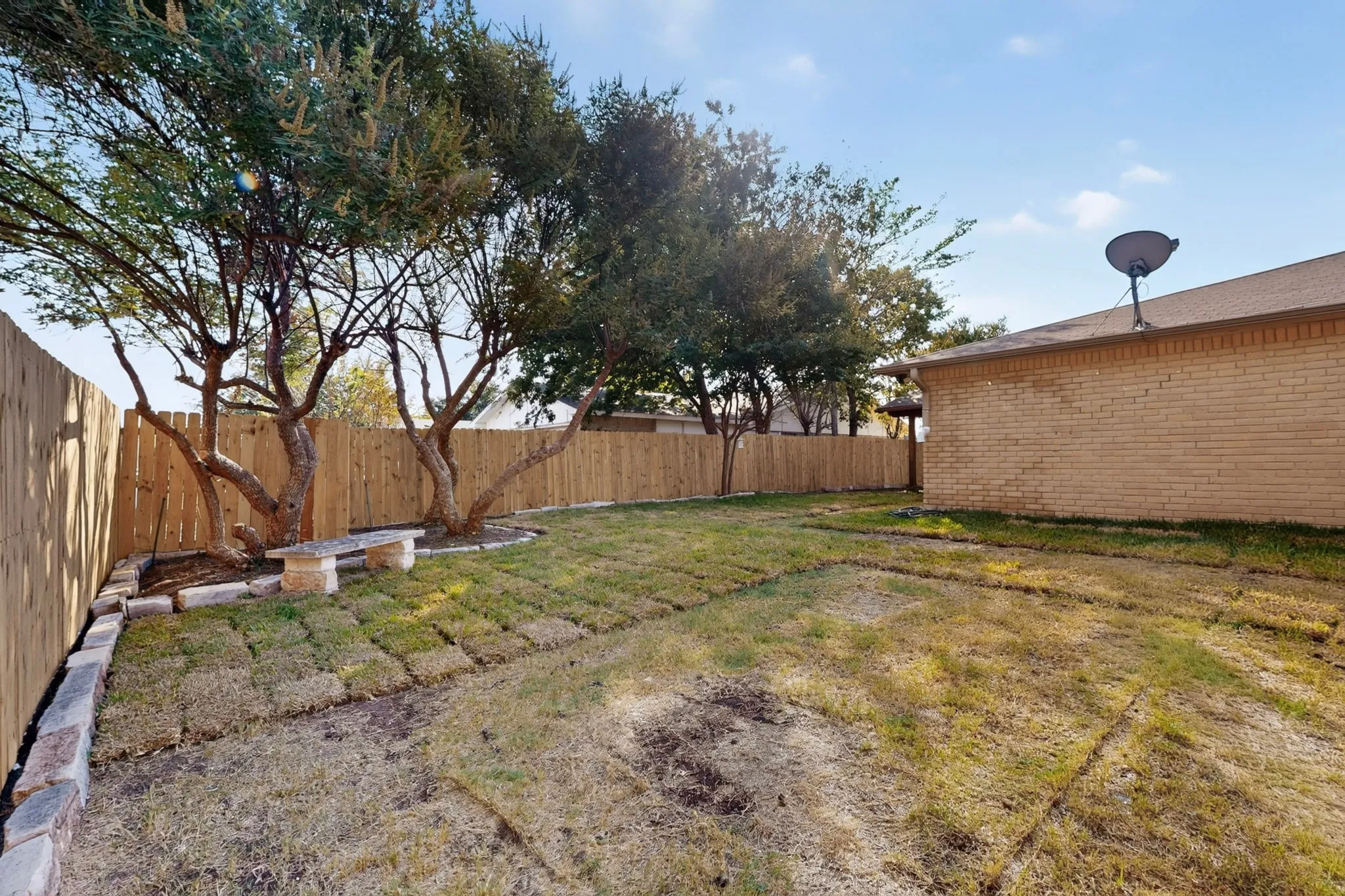 Single Family Residence For Sale in Denton County , 5057 S Colony Boulevard, The Colony, Texas 75056, 3 Bedroom, 2 Bathroom, 2 Garage spaces, 1,699 Sqft, built in 1976, mls#21387069, Real Estate Agent in The Colony, Homes For Sale in Denton county, Homes For Sale in The Colony, Realtor in The Colony Texas, Real Estate Brokerage Independent Realty Texas, Luminita Cordes Realtor