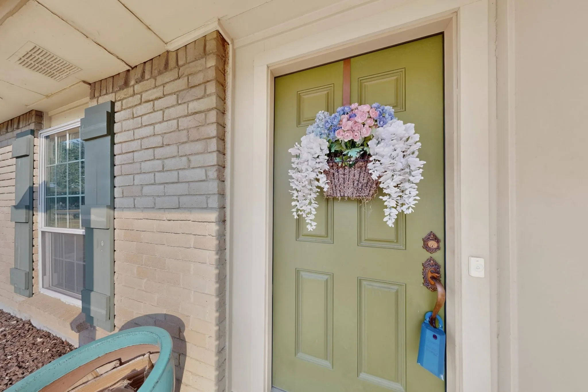 Single Family Residence For Sale in Denton County , 5057 S Colony Boulevard, The Colony, Texas 75056, 3 Bedroom, 2 Bathroom, 2 Garage spaces, 1,699 Sqft, built in 1976, mls#21387069, Real Estate Agent in The Colony, Homes For Sale in Denton county, Homes For Sale in The Colony, Realtor in The Colony Texas, Real Estate Brokerage Independent Realty Texas, Luminita Cordes Realtor