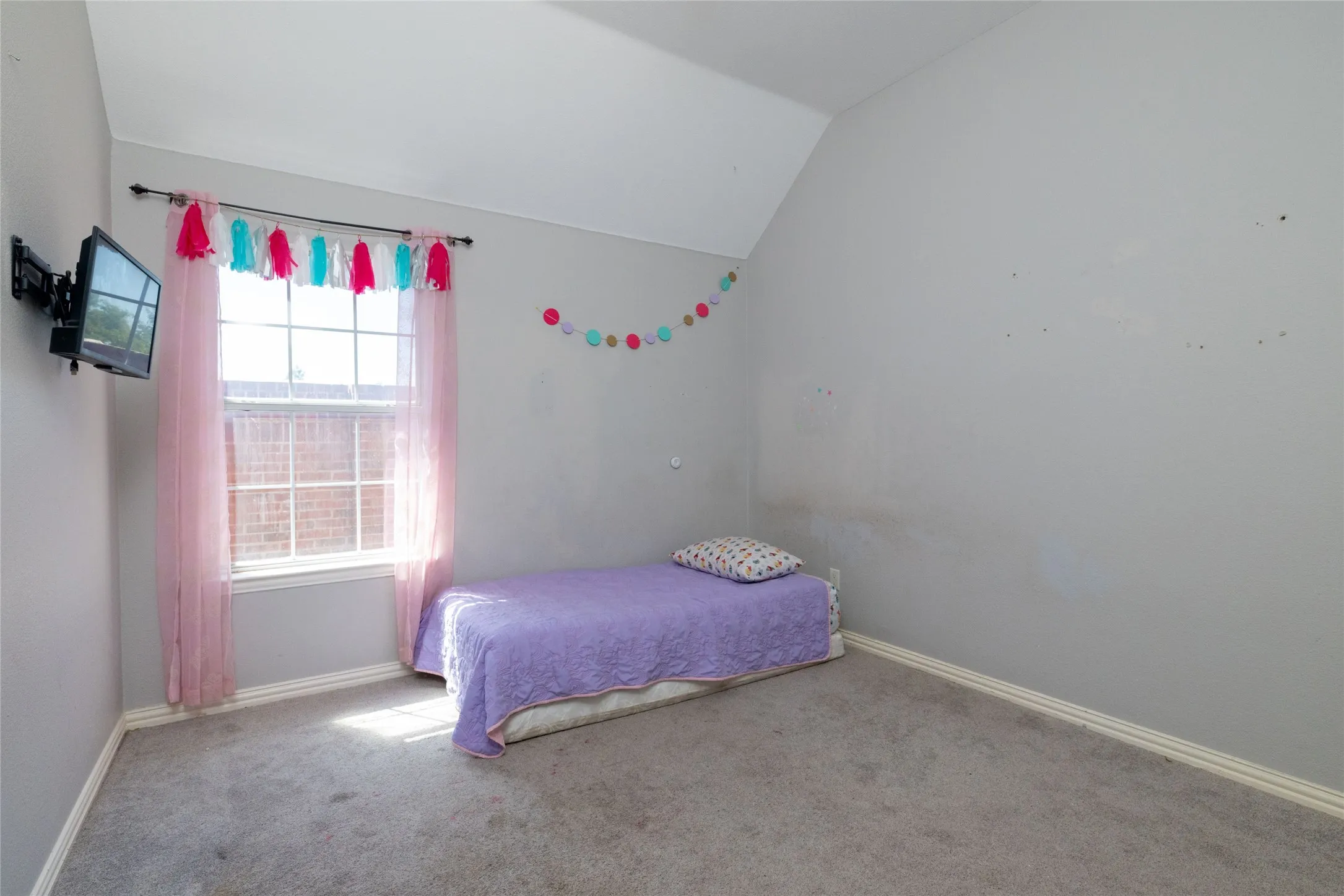 Single Family Residence For Sale in Tarrant County , 4064 Dunwoody Court, Fort Worth, Texas 76244, 4 Bedroom, 2 Bathroom, 2 Garage spaces, 2,516 Sqft, built in 2003, mls#21386225, Real Estate Agent in Fort Worth, Homes For Sale in Tarrant county, Homes For Sale in Fort Worth, Realtor in Fort Worth Texas, Real Estate Brokerage Independent Realty Texas, Luminita Cordes Realtor