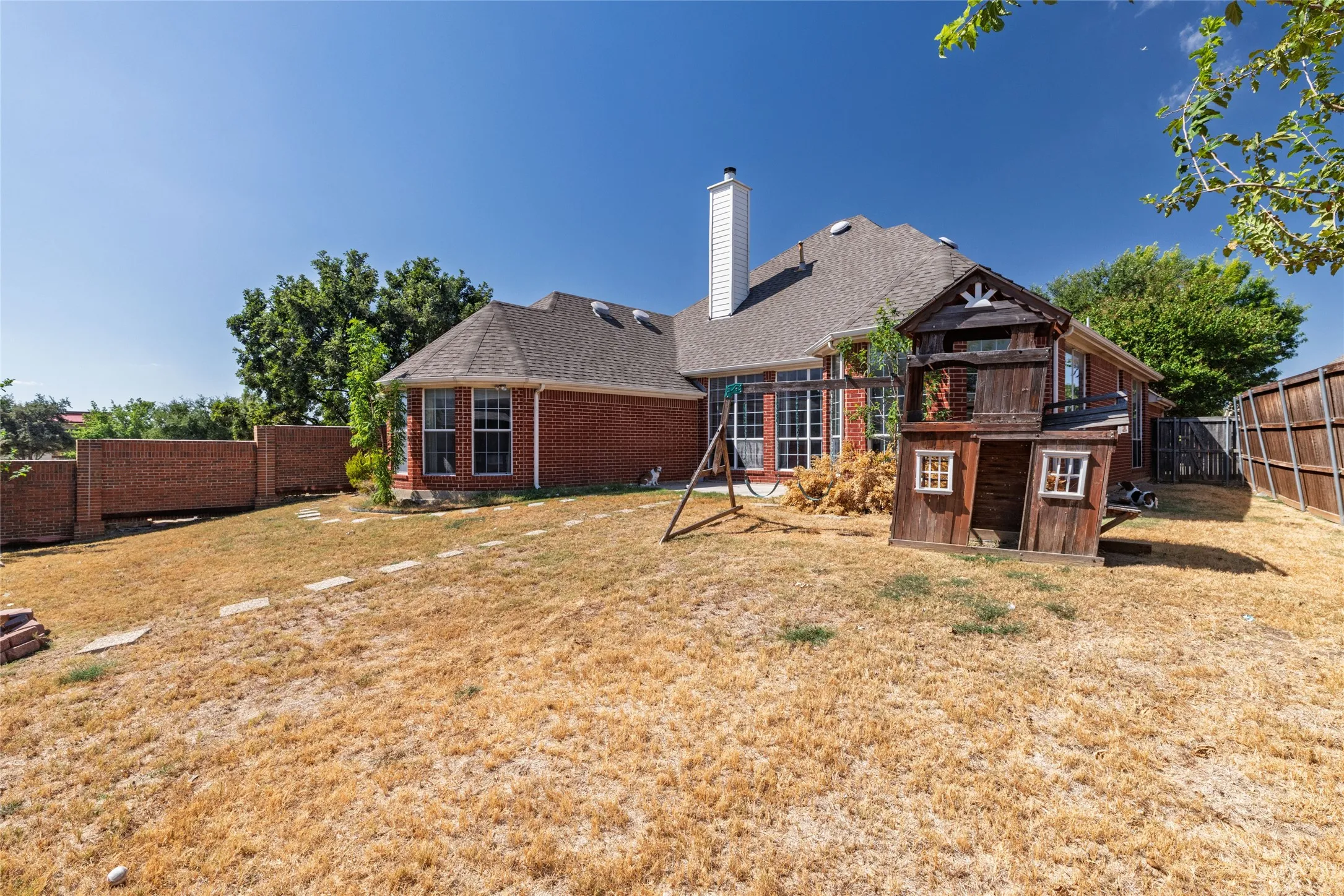 Single Family Residence For Sale in Tarrant County , 4064 Dunwoody Court, Fort Worth, Texas 76244, 4 Bedroom, 2 Bathroom, 2 Garage spaces, 2,516 Sqft, built in 2003, mls#21386225, Real Estate Agent in Fort Worth, Homes For Sale in Tarrant county, Homes For Sale in Fort Worth, Realtor in Fort Worth Texas, Real Estate Brokerage Independent Realty Texas, Luminita Cordes Realtor