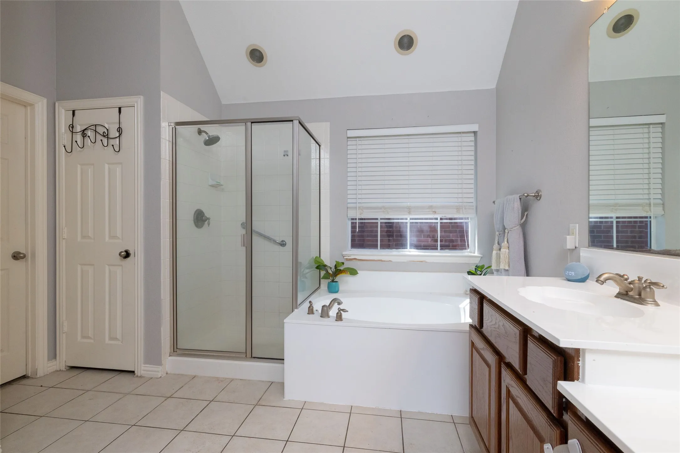 Single Family Residence For Sale in Tarrant County , 4064 Dunwoody Court, Fort Worth, Texas 76244, 4 Bedroom, 2 Bathroom, 2 Garage spaces, 2,516 Sqft, built in 2003, mls#21386225, Real Estate Agent in Fort Worth, Homes For Sale in Tarrant county, Homes For Sale in Fort Worth, Realtor in Fort Worth Texas, Real Estate Brokerage Independent Realty Texas, Luminita Cordes Realtor