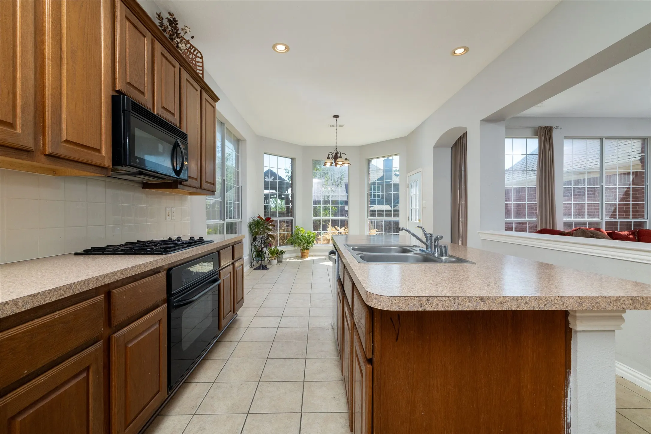 Single Family Residence For Sale in Tarrant County , 4064 Dunwoody Court, Fort Worth, Texas 76244, 4 Bedroom, 2 Bathroom, 2 Garage spaces, 2,516 Sqft, built in 2003, mls#21386225, Real Estate Agent in Fort Worth, Homes For Sale in Tarrant county, Homes For Sale in Fort Worth, Realtor in Fort Worth Texas, Real Estate Brokerage Independent Realty Texas, Luminita Cordes Realtor