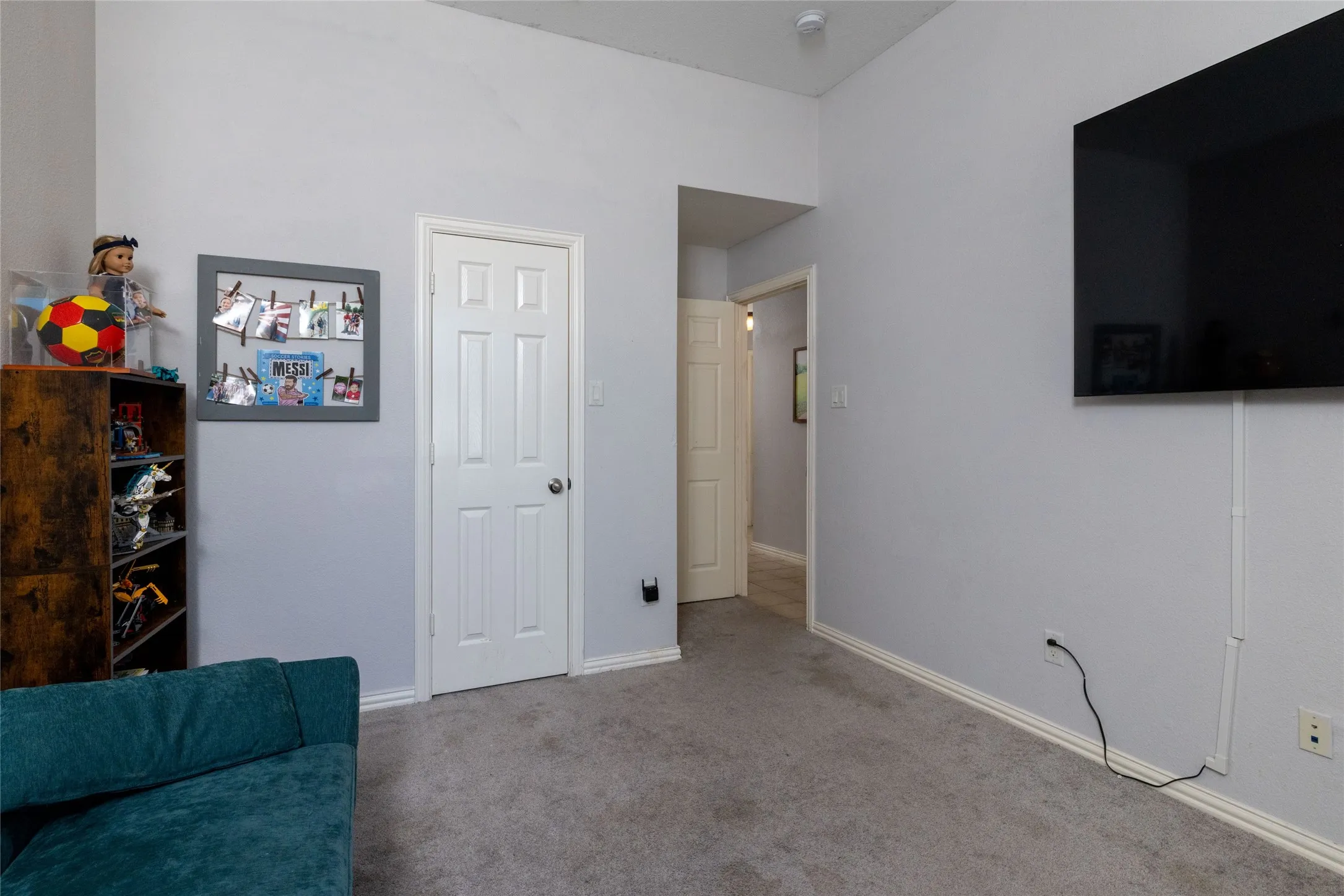 Single Family Residence For Sale in Tarrant County , 4064 Dunwoody Court, Fort Worth, Texas 76244, 4 Bedroom, 2 Bathroom, 2 Garage spaces, 2,516 Sqft, built in 2003, mls#21386225, Real Estate Agent in Fort Worth, Homes For Sale in Tarrant county, Homes For Sale in Fort Worth, Realtor in Fort Worth Texas, Real Estate Brokerage Independent Realty Texas, Luminita Cordes Realtor