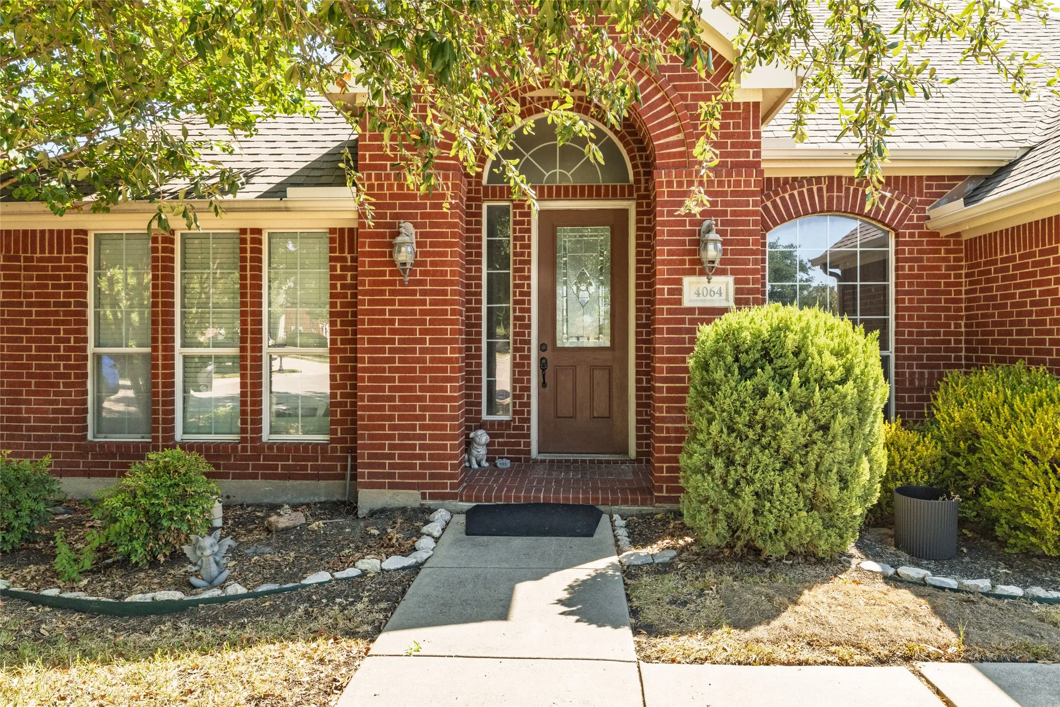Single Family Residence For Sale in Tarrant County , 4064 Dunwoody Court, Fort Worth, Texas 76244, 4 Bedroom, 2 Bathroom, 2 Garage spaces, 2,516 Sqft, built in 2003, mls#21386225, Real Estate Agent in Fort Worth, Homes For Sale in Tarrant county, Homes For Sale in Fort Worth, Realtor in Fort Worth Texas, Real Estate Brokerage Independent Realty Texas, Luminita Cordes Realtor