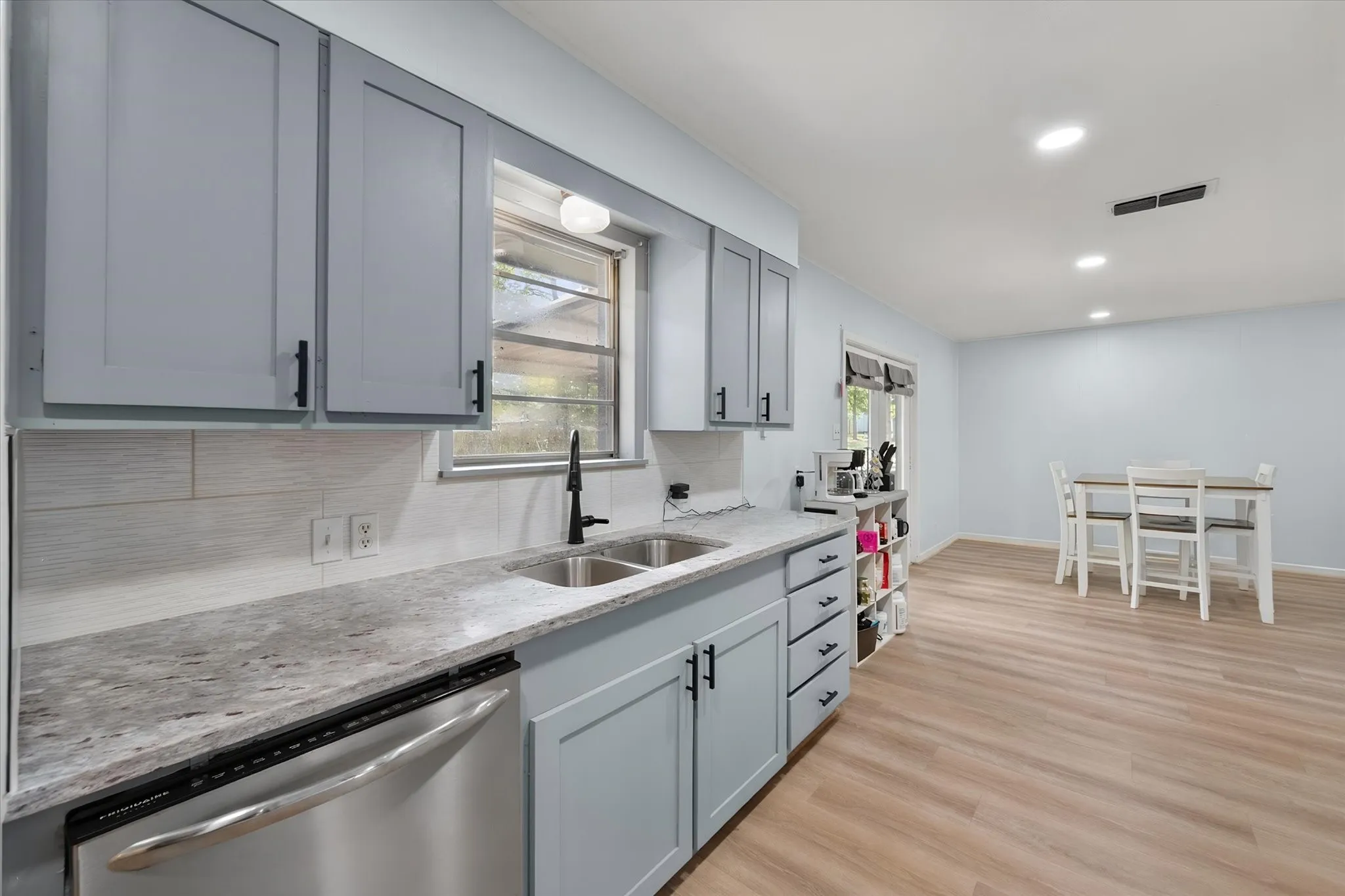 Single Family Residence For Sale in Freestone County , 142 Mary Grace, Fairfield, Texas 75840, 4 Bedroom, 3 Bathroom, Garage spaces, 1,844 Sqft, built in 1978, mls#21387111, Real Estate Agent in Fairfield, Homes For Sale in Freestone county, Homes For Sale in Fairfield, Realtor in Fairfield Texas, Real Estate Brokerage Independent Realty Texas, Luminita Cordes Realtor