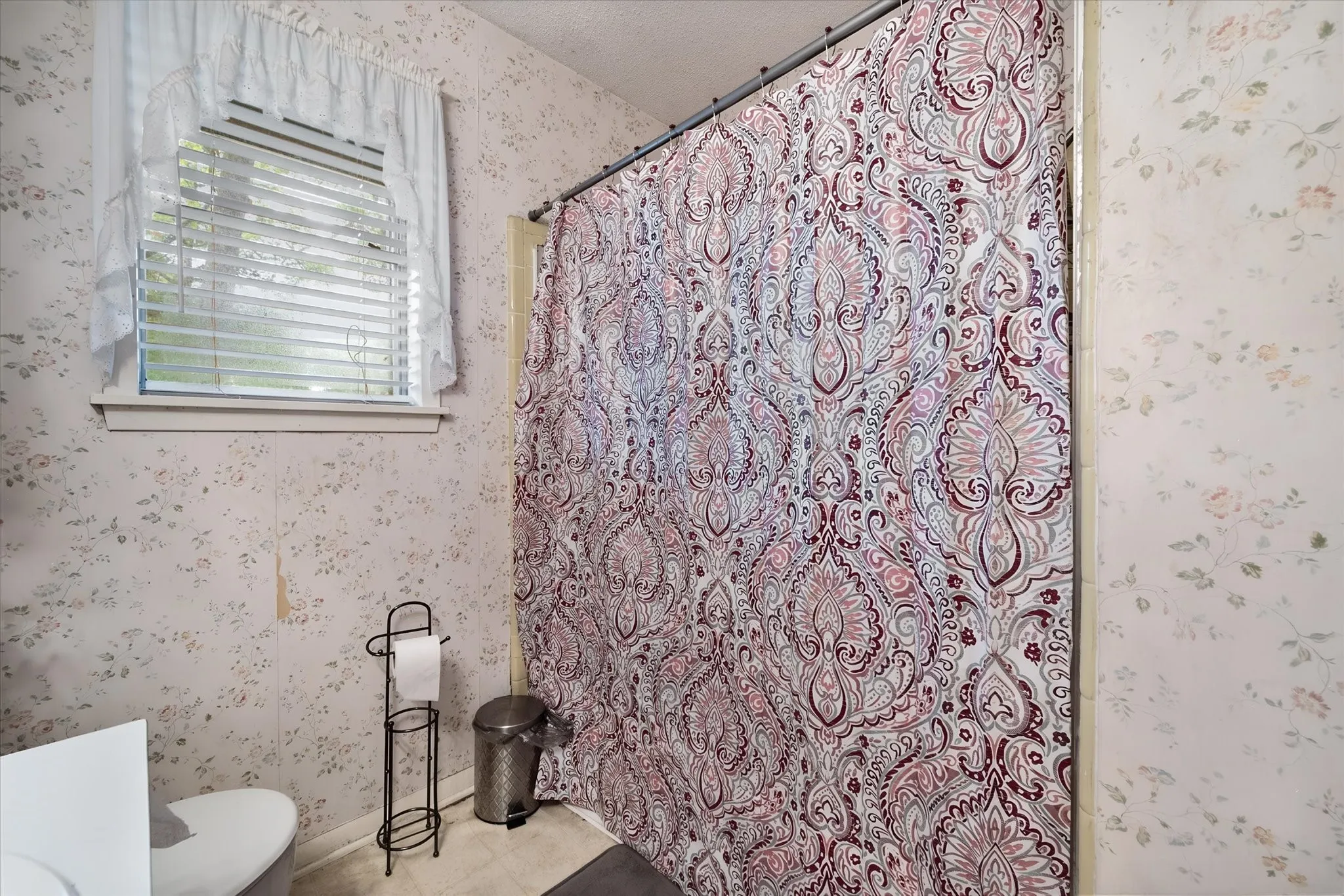Single Family Residence For Sale in Freestone County , 142 Mary Grace, Fairfield, Texas 75840, 4 Bedroom, 3 Bathroom, Garage spaces, 1,844 Sqft, built in 1978, mls#21387111, Real Estate Agent in Fairfield, Homes For Sale in Freestone county, Homes For Sale in Fairfield, Realtor in Fairfield Texas, Real Estate Brokerage Independent Realty Texas, Luminita Cordes Realtor