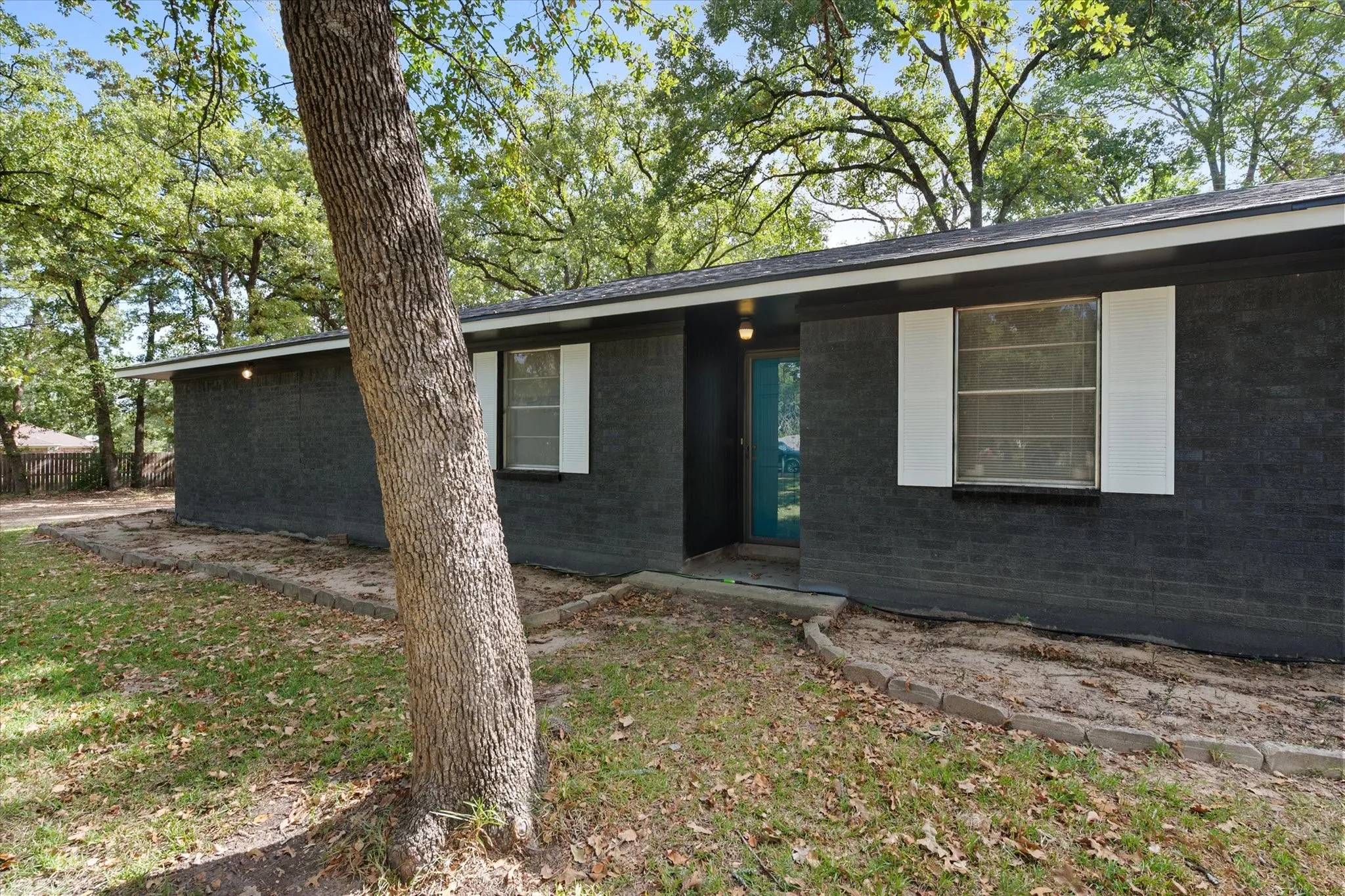 Single Family Residence For Sale in Freestone County , 142 Mary Grace, Fairfield, Texas 75840, 4 Bedroom, 3 Bathroom, Garage spaces, 1,844 Sqft, built in 1978, mls#21387111, Real Estate Agent in Fairfield, Homes For Sale in Freestone county, Homes For Sale in Fairfield, Realtor in Fairfield Texas, Real Estate Brokerage Independent Realty Texas, Luminita Cordes Realtor