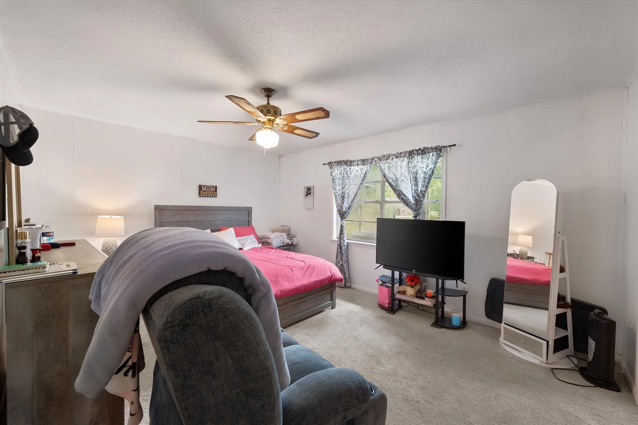 Single Family Residence For Sale in Freestone County , 142 Mary Grace, Fairfield, Texas 75840, 4 Bedroom, 3 Bathroom, Garage spaces, 1,844 Sqft, built in 1978, mls#21387111, Real Estate Agent in Fairfield, Homes For Sale in Freestone county, Homes For Sale in Fairfield, Realtor in Fairfield Texas, Real Estate Brokerage Independent Realty Texas, Luminita Cordes Realtor