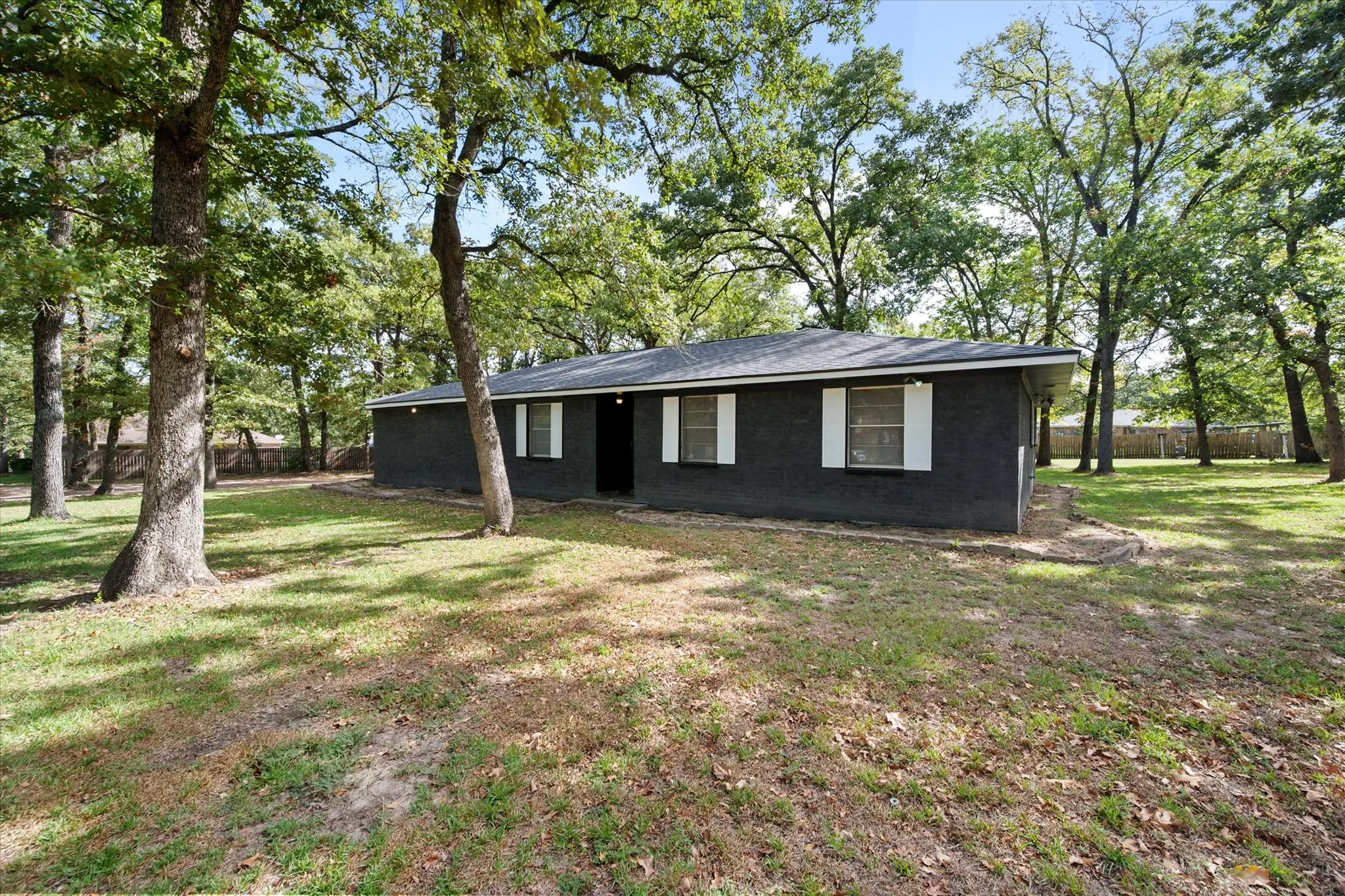 Single Family Residence For Sale in Freestone County , 142 Mary Grace, Fairfield, Texas 75840, 4 Bedroom, 3 Bathroom, Garage spaces, 1,844 Sqft, built in 1978, mls#21387111, Real Estate Agent in Fairfield, Homes For Sale in Freestone county, Homes For Sale in Fairfield, Realtor in Fairfield Texas, Real Estate Brokerage Independent Realty Texas, Luminita Cordes Realtor