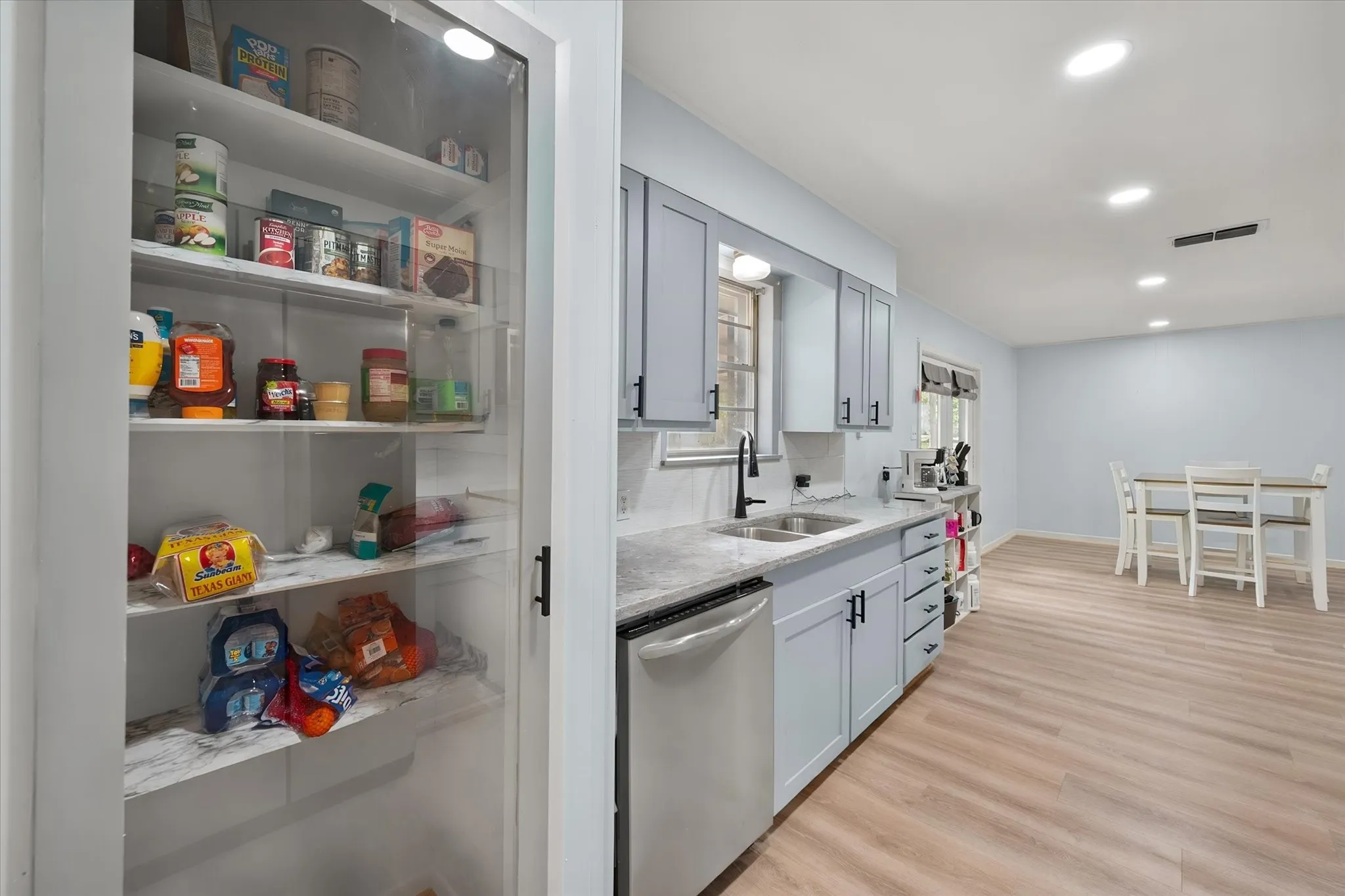 Single Family Residence For Sale in Freestone County , 142 Mary Grace, Fairfield, Texas 75840, 4 Bedroom, 3 Bathroom, Garage spaces, 1,844 Sqft, built in 1978, mls#21387111, Real Estate Agent in Fairfield, Homes For Sale in Freestone county, Homes For Sale in Fairfield, Realtor in Fairfield Texas, Real Estate Brokerage Independent Realty Texas, Luminita Cordes Realtor