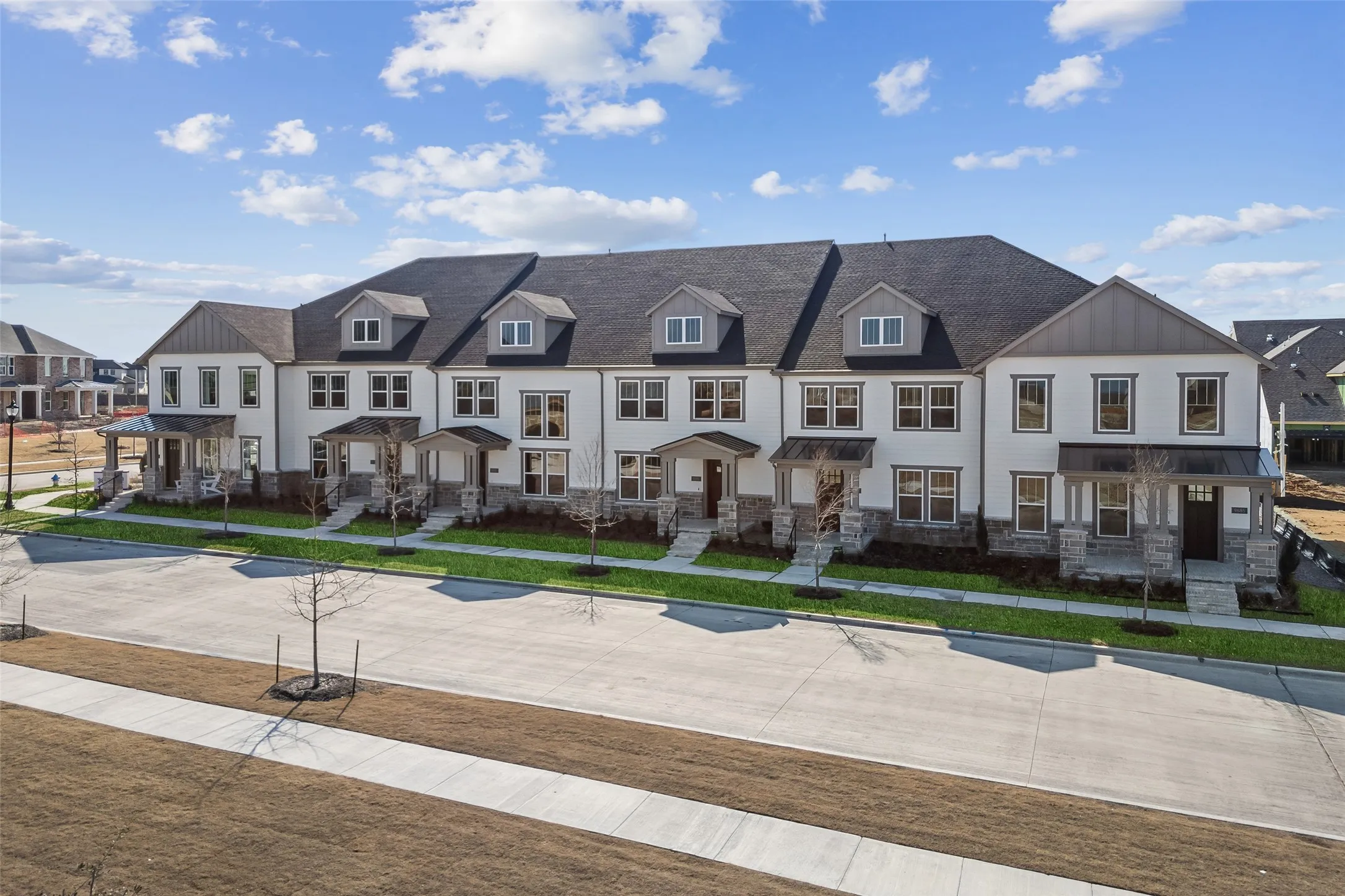 Townhouse For Sale in Collin County , 9735 Speaker Drive, Frisco, Texas 75035, 3 Bedroom, 3 Bathroom, 2 Garage spaces, 2,306 Sqft, built in 2023, mls#21386424, Real Estate Agent in Frisco, Homes For Sale in Collin county, Homes For Sale in Frisco, Realtor in Frisco Texas, Real Estate Brokerage Independent Realty Texas, Luminita Cordes Realtor