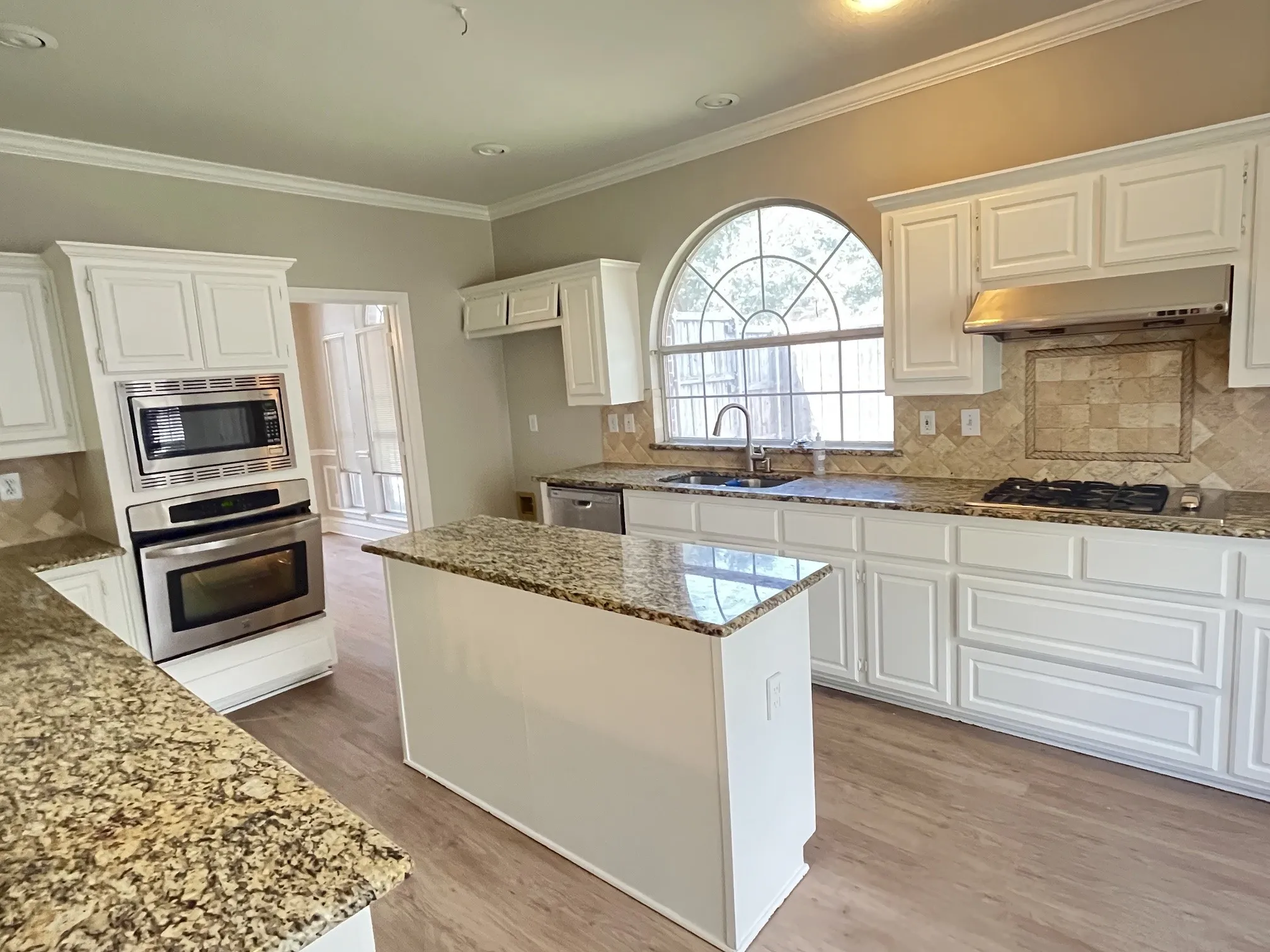 Single Family Residence For Rent in Collin County , 3113 Buena Vista Drive, Plano, Texas 75025, 4 Bedroom, 3 Bathroom, 2 Garage spaces, 2,847 Sqft, built in 1992, mls#21387117, Real Estate Agent in Plano, Homes For Rent in Collin county, Homes For Rent in Plano, Realtor in Plano Texas, Real Estate Brokerage Independent Realty Texas, Luminita Cordes Realtor