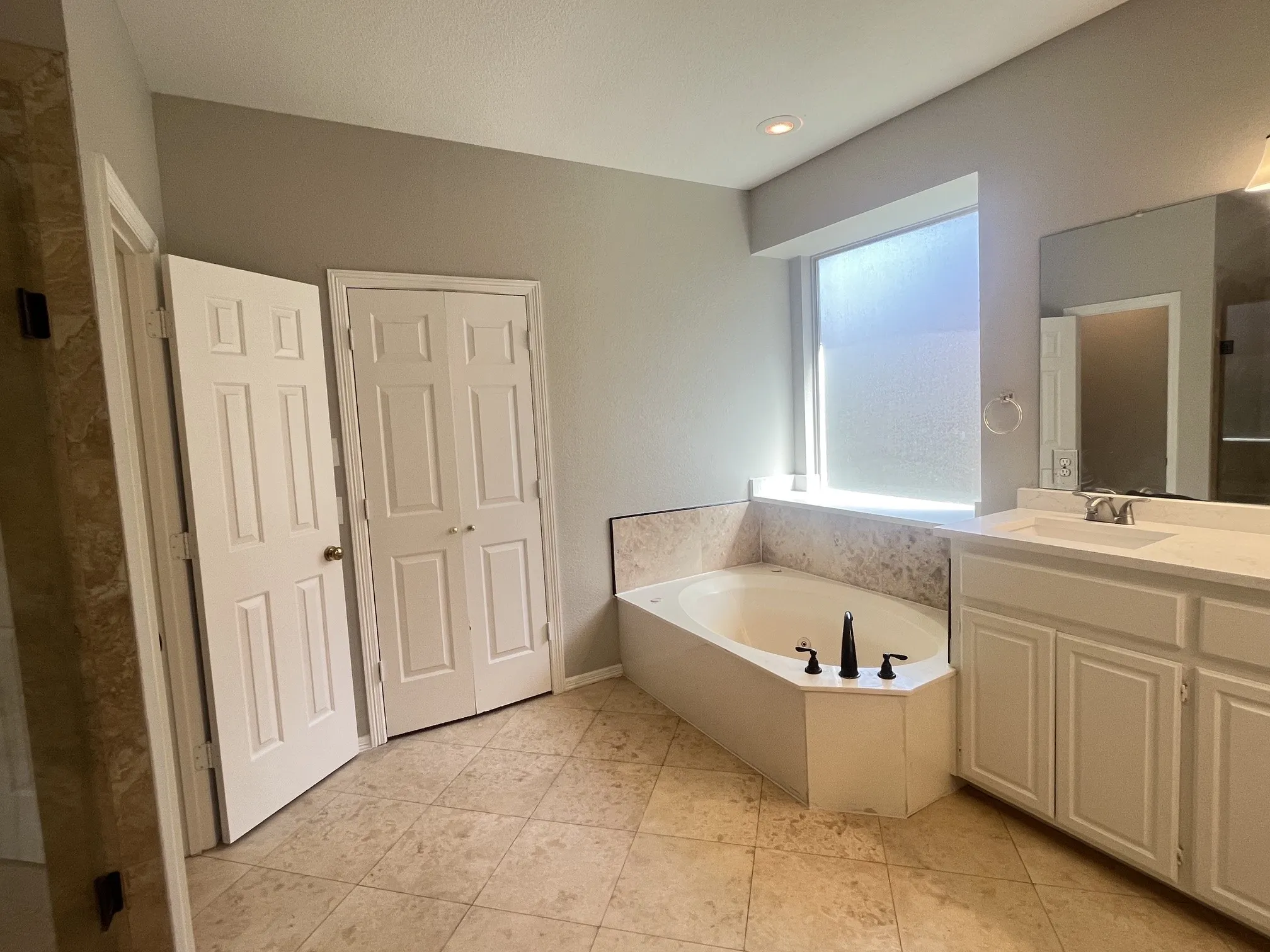 Single Family Residence For Rent in Collin County , 3113 Buena Vista Drive, Plano, Texas 75025, 4 Bedroom, 3 Bathroom, 2 Garage spaces, 2,847 Sqft, built in 1992, mls#21387117, Real Estate Agent in Plano, Homes For Rent in Collin county, Homes For Rent in Plano, Realtor in Plano Texas, Real Estate Brokerage Independent Realty Texas, Luminita Cordes Realtor