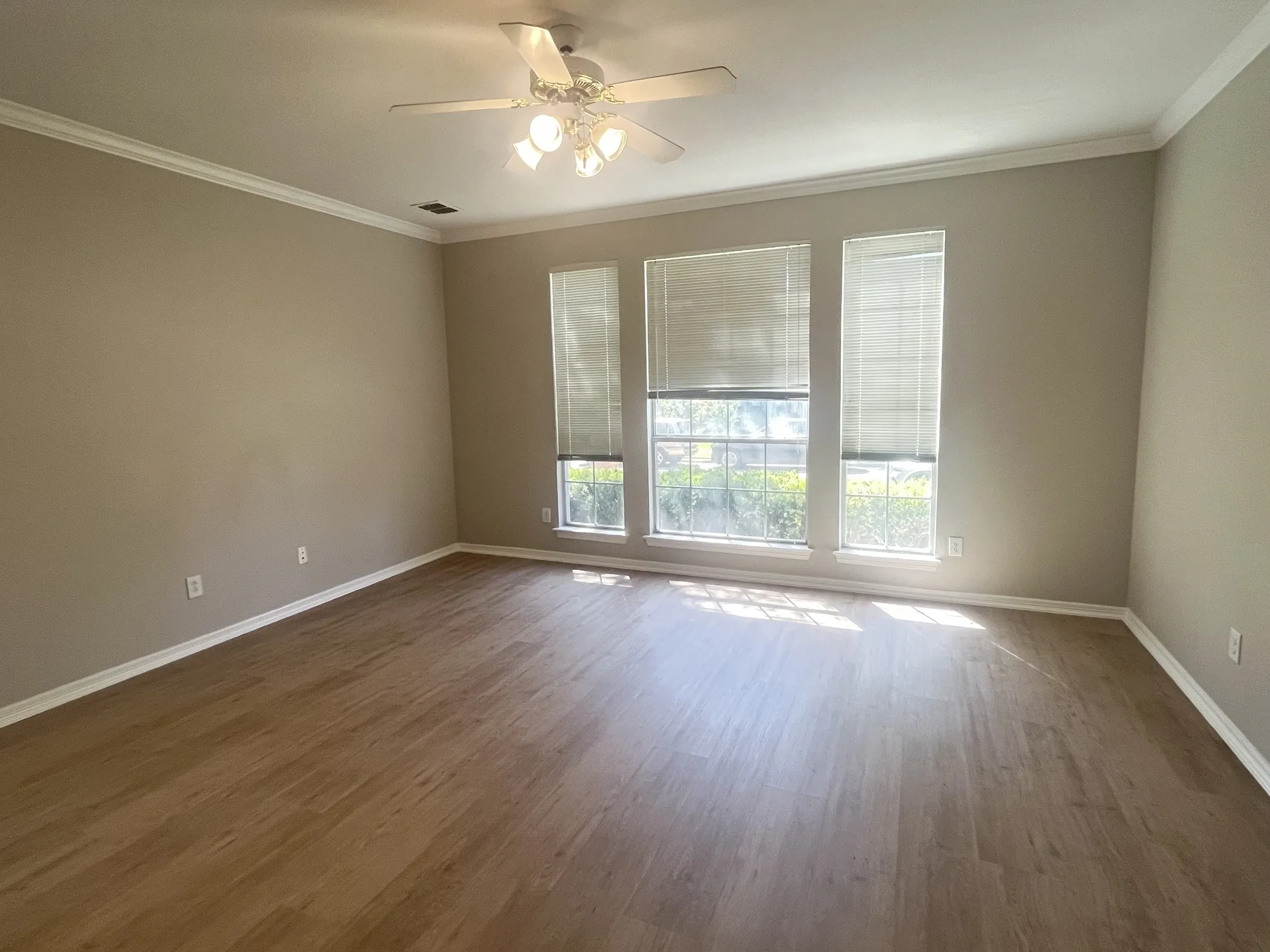 Single Family Residence For Rent in Collin County , 3113 Buena Vista Drive, Plano, Texas 75025, 4 Bedroom, 3 Bathroom, 2 Garage spaces, 2,847 Sqft, built in 1992, mls#21387117, Real Estate Agent in Plano, Homes For Rent in Collin county, Homes For Rent in Plano, Realtor in Plano Texas, Real Estate Brokerage Independent Realty Texas, Luminita Cordes Realtor