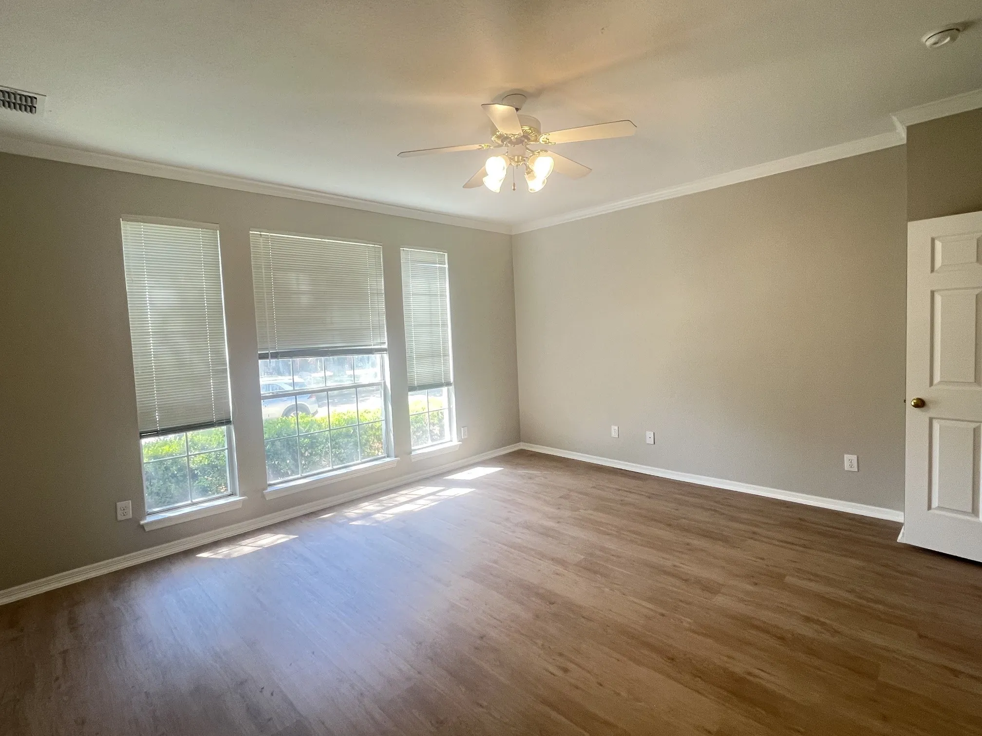 Single Family Residence For Rent in Collin County , 3113 Buena Vista Drive, Plano, Texas 75025, 4 Bedroom, 3 Bathroom, 2 Garage spaces, 2,847 Sqft, built in 1992, mls#21387117, Real Estate Agent in Plano, Homes For Rent in Collin county, Homes For Rent in Plano, Realtor in Plano Texas, Real Estate Brokerage Independent Realty Texas, Luminita Cordes Realtor