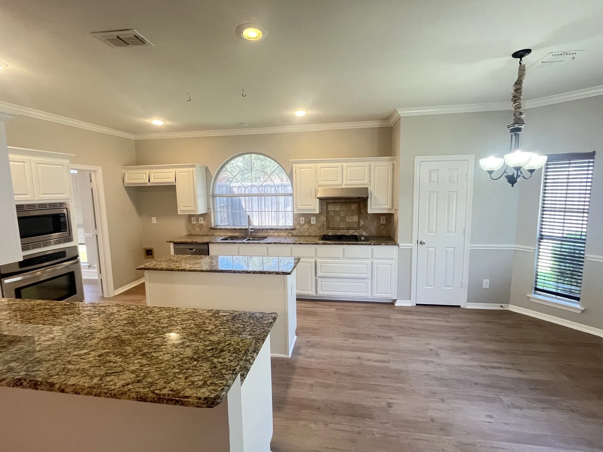 Single Family Residence For Rent in Collin County , 3113 Buena Vista Drive, Plano, Texas 75025, 4 Bedroom, 3 Bathroom, 2 Garage spaces, 2,847 Sqft, built in 1992, mls#21387117, Real Estate Agent in Plano, Homes For Rent in Collin county, Homes For Rent in Plano, Realtor in Plano Texas, Real Estate Brokerage Independent Realty Texas, Luminita Cordes Realtor