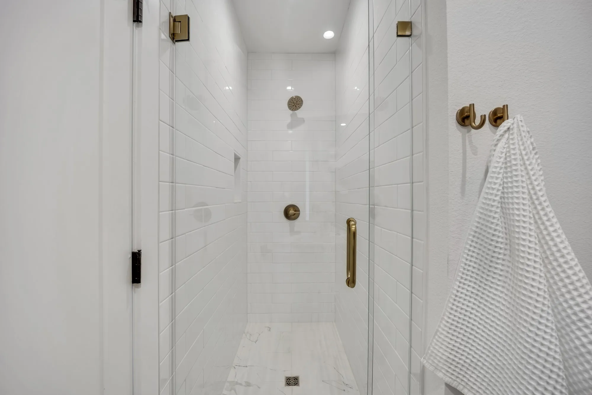 Condominium For Sale in Dallas County , 7207 Gaston Avenue 906, Dallas, Texas 75206, 2 Bedroom, 3 Bathroom, 2 Garage spaces, 1,649 Sqft, built in 2024, mls#21387123, Real Estate Agent in Dallas, Homes For Sale in Dallas county, Homes For Sale in Dallas, Realtor in Dallas Texas, Real Estate Brokerage Independent Realty Texas, Luminita Cordes Realtor