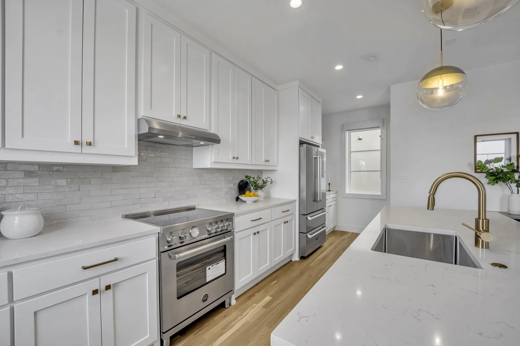 Condominium For Sale in Dallas County , 7207 Gaston Avenue 906, Dallas, Texas 75206, 2 Bedroom, 3 Bathroom, 2 Garage spaces, 1,649 Sqft, built in 2024, mls#21387123, Real Estate Agent in Dallas, Homes For Sale in Dallas county, Homes For Sale in Dallas, Realtor in Dallas Texas, Real Estate Brokerage Independent Realty Texas, Luminita Cordes Realtor