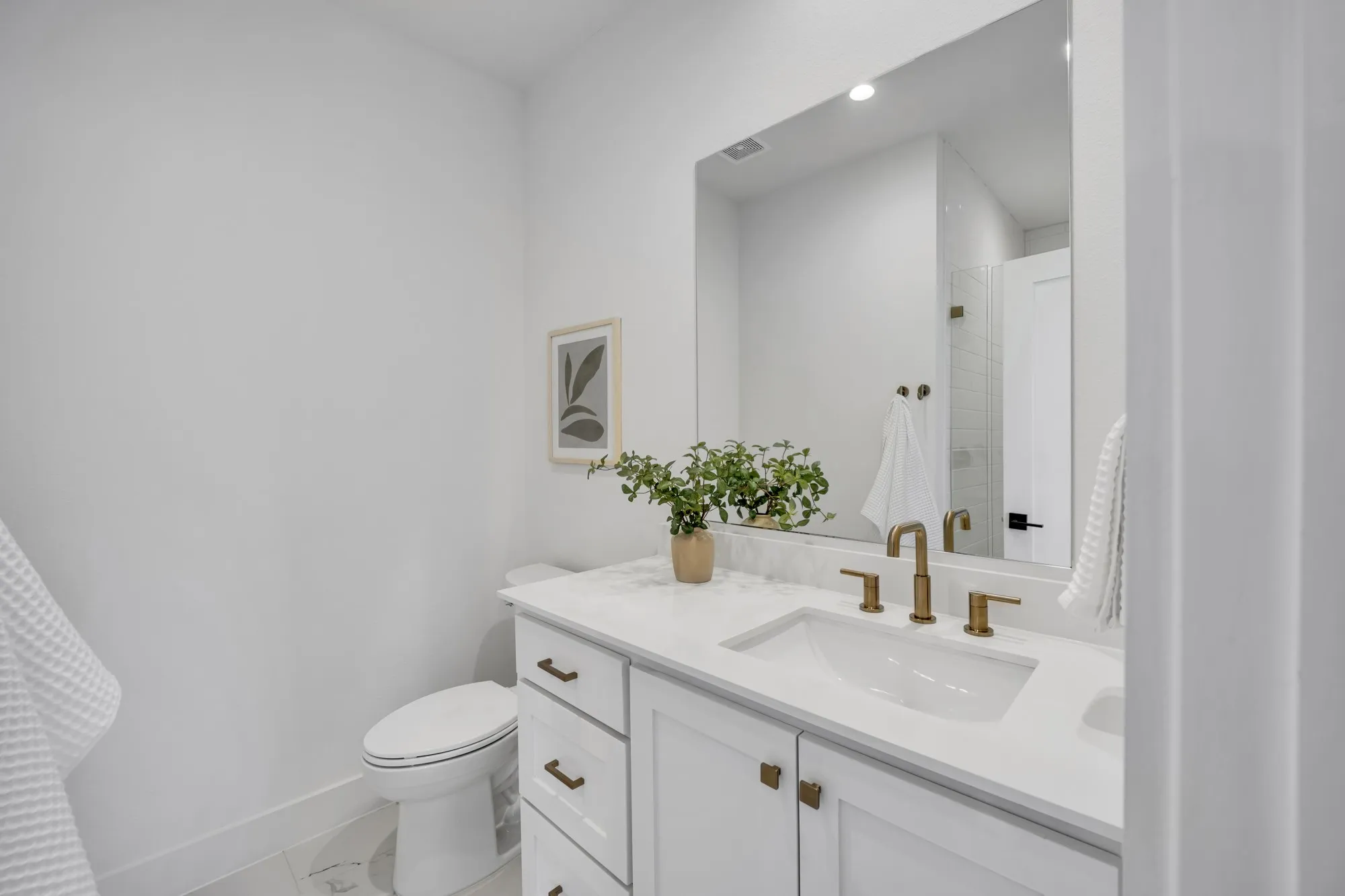 Condominium For Sale in Dallas County , 7207 Gaston Avenue 906, Dallas, Texas 75206, 2 Bedroom, 3 Bathroom, 2 Garage spaces, 1,649 Sqft, built in 2024, mls#21387123, Real Estate Agent in Dallas, Homes For Sale in Dallas county, Homes For Sale in Dallas, Realtor in Dallas Texas, Real Estate Brokerage Independent Realty Texas, Luminita Cordes Realtor