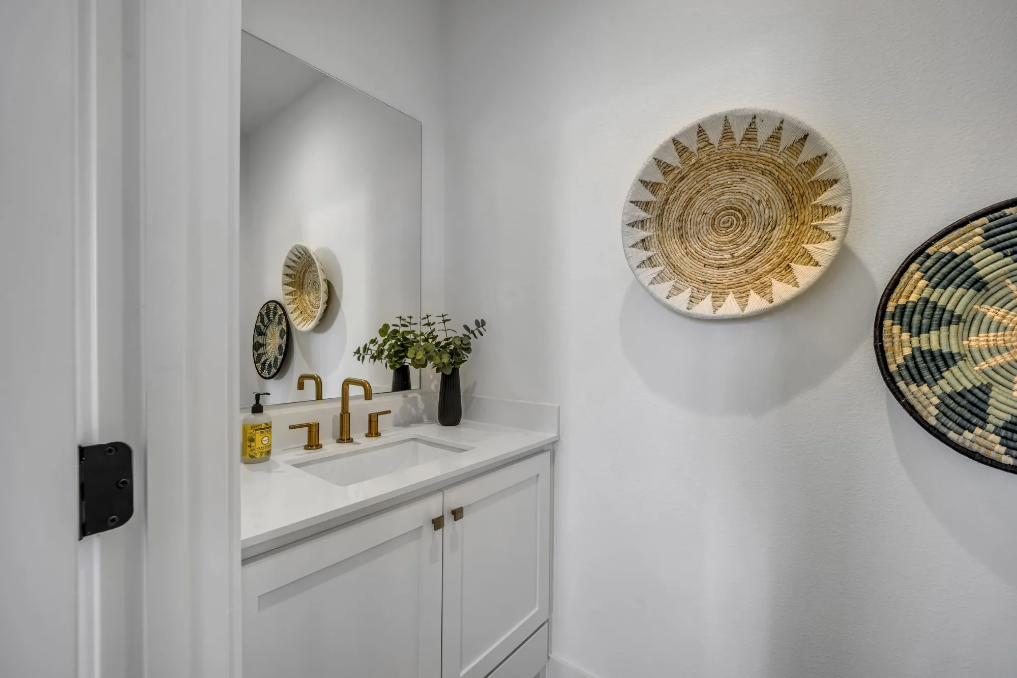 Condominium For Sale in Dallas County , 7207 Gaston Avenue 906, Dallas, Texas 75206, 2 Bedroom, 3 Bathroom, 2 Garage spaces, 1,649 Sqft, built in 2024, mls#21387123, Real Estate Agent in Dallas, Homes For Sale in Dallas county, Homes For Sale in Dallas, Realtor in Dallas Texas, Real Estate Brokerage Independent Realty Texas, Luminita Cordes Realtor