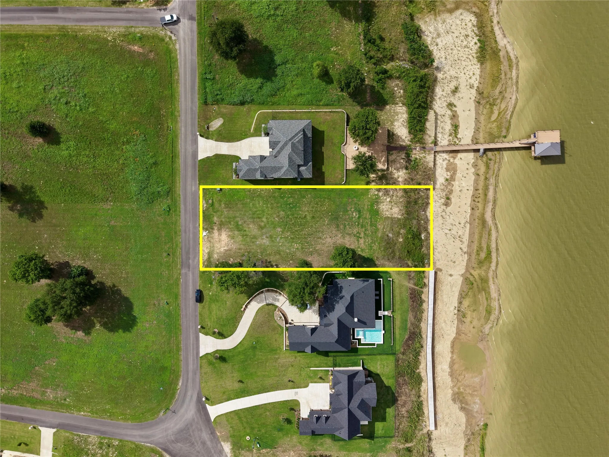 Unimproved Land For Sale in Kaufman County , 0 Shoreline Drive, Mabank, Texas 75143, 0, 0, Garage spaces, 0 Sqft, built in 0, mls#21387126, Real Estate Agent in Mabank, Homes For Sale in Kaufman county, Homes For Sale in Mabank, Realtor in Mabank Texas, Real Estate Brokerage Independent Realty Texas, Luminita Cordes Realtor