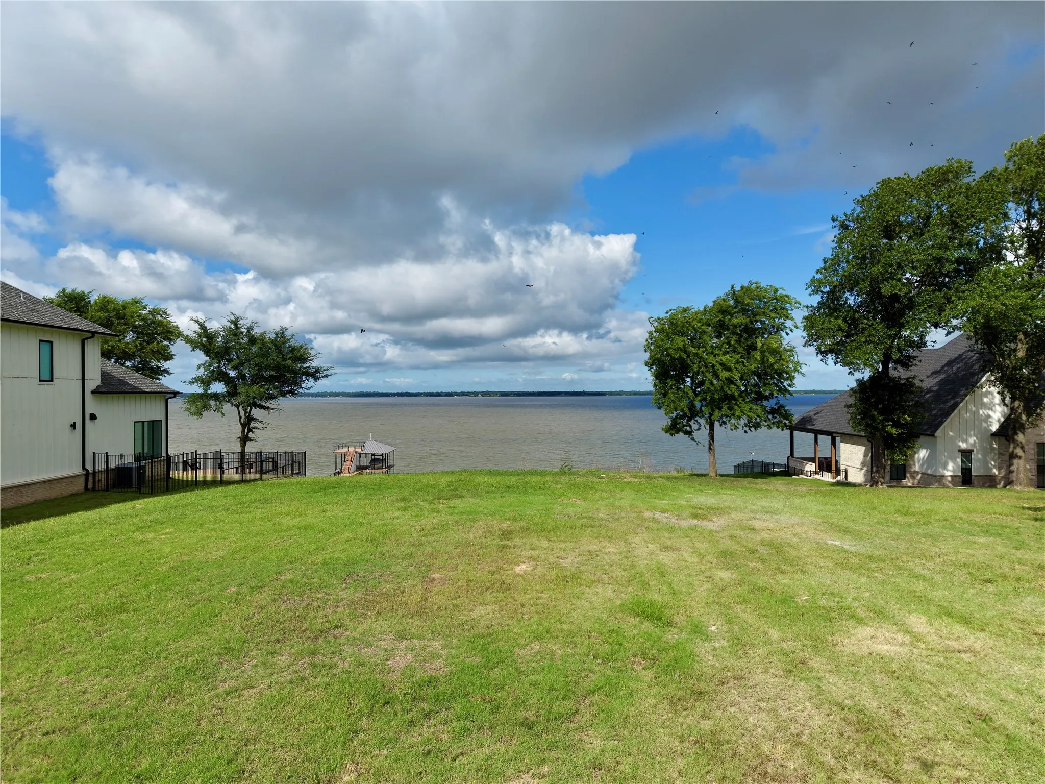 Unimproved Land For Sale in Kaufman County , 0 Shoreline Drive, Mabank, Texas 75143, 0, 0, Garage spaces, 0 Sqft, built in 0, mls#21387126, Real Estate Agent in Mabank, Homes For Sale in Kaufman county, Homes For Sale in Mabank, Realtor in Mabank Texas, Real Estate Brokerage Independent Realty Texas, Luminita Cordes Realtor
