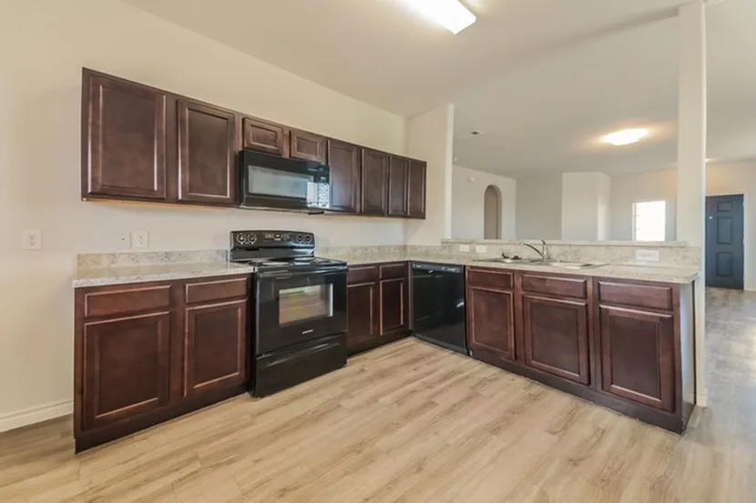 Single Family Residence For Rent in Ellis County , 1305 Mallard Cove, Ennis, Texas 75119, 3 Bedroom, 2 Bathroom, 2 Garage spaces, 1,446 Sqft, built in 2021, mls#21387127, Real Estate Agent in Ennis, Homes For Rent in Ellis county, Homes For Rent in Ennis, Realtor in Ennis Texas, Real Estate Brokerage Independent Realty Texas, Luminita Cordes Realtor