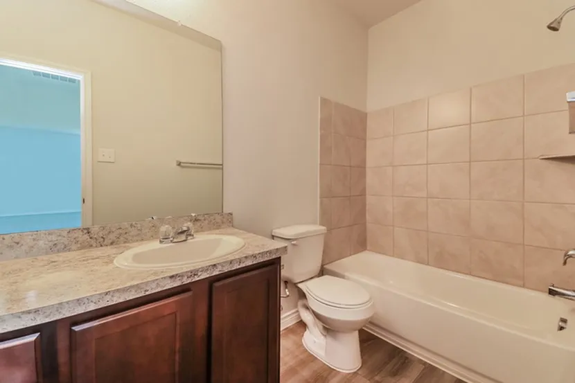 Single Family Residence For Rent in Ellis County , 1305 Mallard Cove, Ennis, Texas 75119, 3 Bedroom, 2 Bathroom, 2 Garage spaces, 1,446 Sqft, built in 2021, mls#21387127, Real Estate Agent in Ennis, Homes For Rent in Ellis county, Homes For Rent in Ennis, Realtor in Ennis Texas, Real Estate Brokerage Independent Realty Texas, Luminita Cordes Realtor