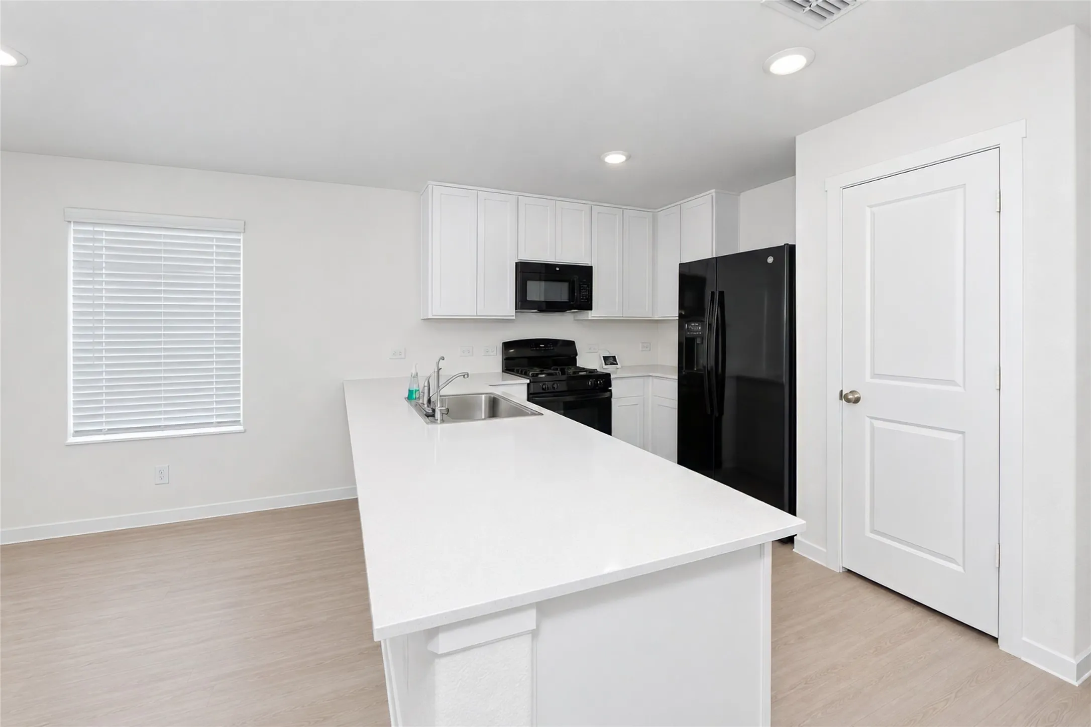 Single Family Residence For Rent in Wise County , 11554 Gammon Avenue, Rhome, Texas 76078, 4 Bedroom, 3 Bathroom, 2 Garage spaces, 1,891 Sqft, built in 2025, mls#21375477, Real Estate Agent in Rhome, Homes For Rent in Wise county, Homes For Rent in Rhome, Realtor in Rhome Texas, Real Estate Brokerage Independent Realty Texas, Luminita Cordes Realtor