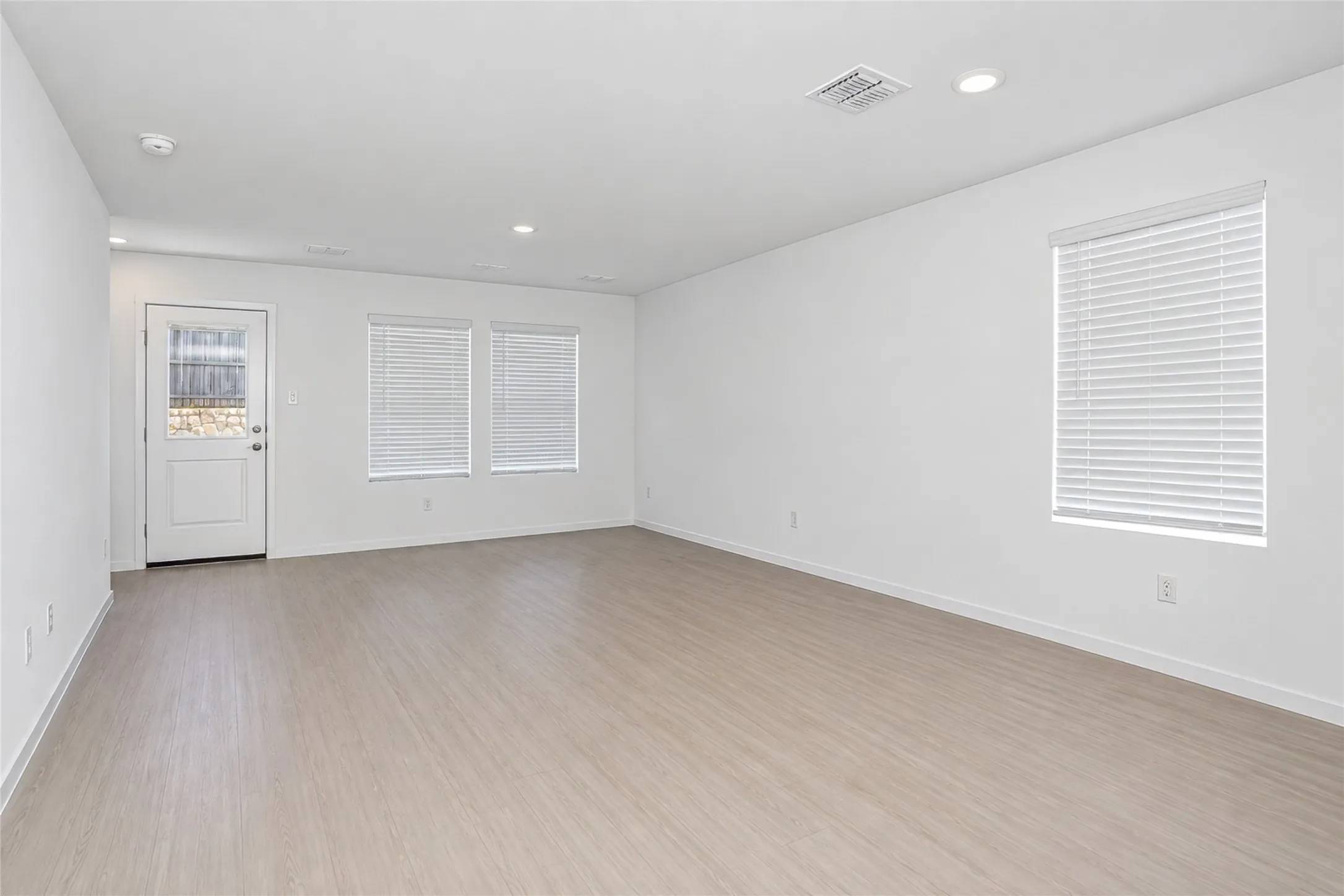 Single Family Residence For Rent in Wise County , 11554 Gammon Avenue, Rhome, Texas 76078, 4 Bedroom, 3 Bathroom, 2 Garage spaces, 1,891 Sqft, built in 2025, mls#21375477, Real Estate Agent in Rhome, Homes For Rent in Wise county, Homes For Rent in Rhome, Realtor in Rhome Texas, Real Estate Brokerage Independent Realty Texas, Luminita Cordes Realtor