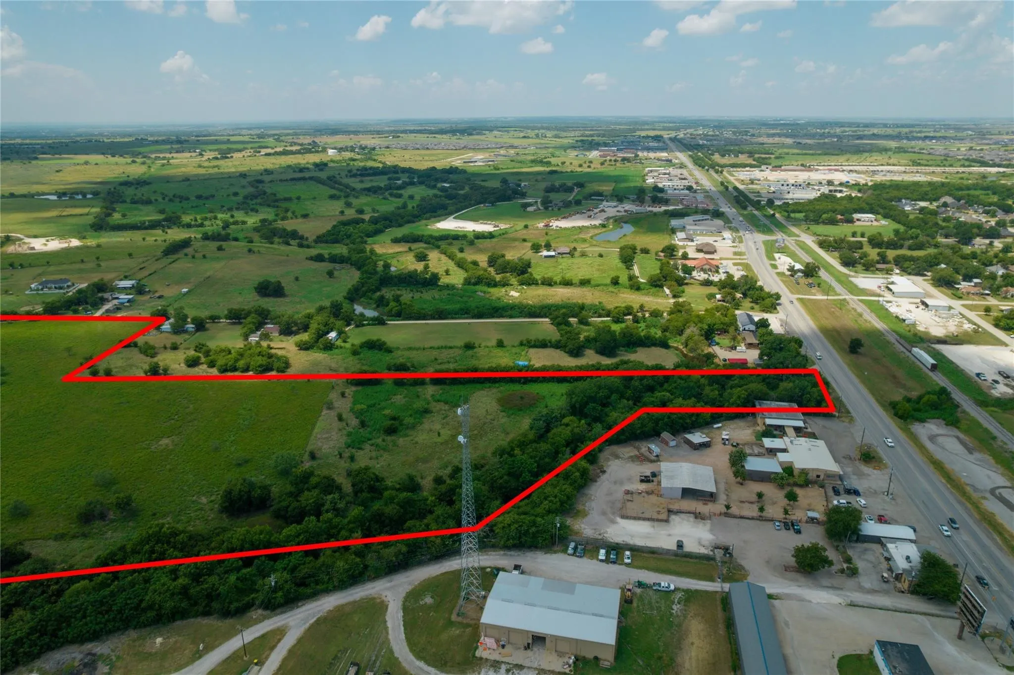 Single Family Residence For Sale in Johnson County , 9501 Fm 2331, Godley, Texas 76044, 5 Bedroom, 3 Bathroom, 2 Garage spaces, 2,784 Sqft, built in 1997, mls#21385966, Real Estate Agent in Godley, Homes For Sale in Johnson county, Homes For Sale in Godley, Realtor in Godley Texas, Real Estate Brokerage Independent Realty Texas, Luminita Cordes Realtor