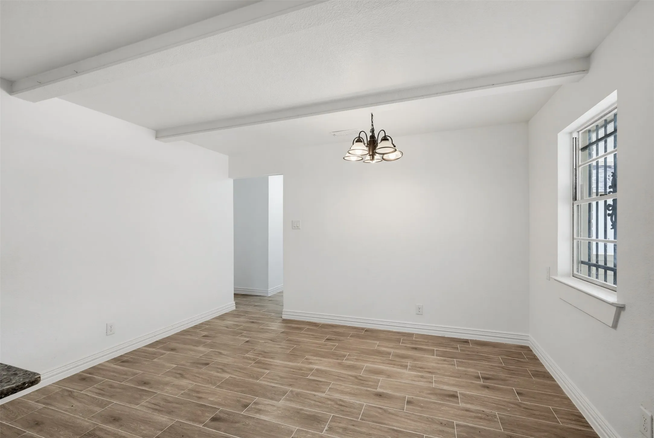 Single Family Residence For Sale in Tarrant County , 1504 Engblad Drive, Fort Worth, Texas 76134, 4 Bedroom, 2 Bathroom, 2 Garage spaces, 1,572 Sqft, built in 1962, mls#21387134, Real Estate Agent in Fort Worth, Homes For Sale in Tarrant county, Homes For Sale in Fort Worth, Realtor in Fort Worth Texas, Real Estate Brokerage Independent Realty Texas, Luminita Cordes Realtor