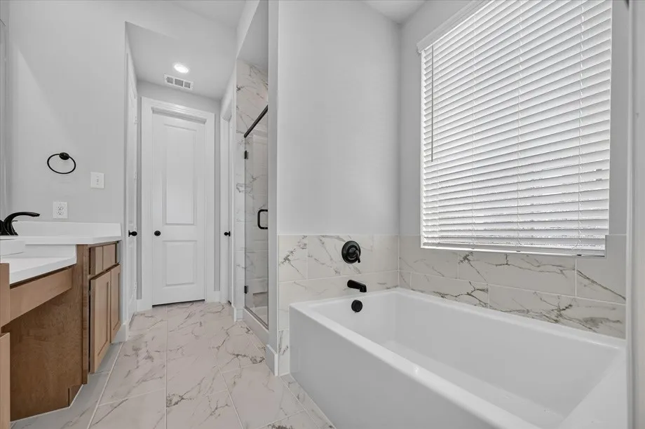 Single Family Residence For Sale in Kaufman County , 2106 Waters Edge Street, Forney, Texas 75126, 4 Bedroom, 3 Bathroom, 2 Garage spaces, 2,703 Sqft, built in 2026, mls#21387097, Real Estate Agent in Forney, Homes For Sale in Kaufman county, Homes For Sale in Forney, Realtor in Forney Texas, Real Estate Brokerage Independent Realty Texas, Luminita Cordes Realtor