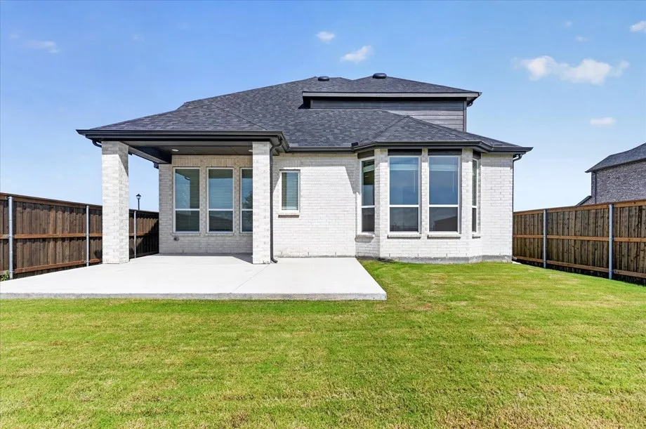 Single Family Residence For Sale in Kaufman County , 2106 Waters Edge Street, Forney, Texas 75126, 4 Bedroom, 3 Bathroom, 2 Garage spaces, 2,703 Sqft, built in 2026, mls#21387097, Real Estate Agent in Forney, Homes For Sale in Kaufman county, Homes For Sale in Forney, Realtor in Forney Texas, Real Estate Brokerage Independent Realty Texas, Luminita Cordes Realtor