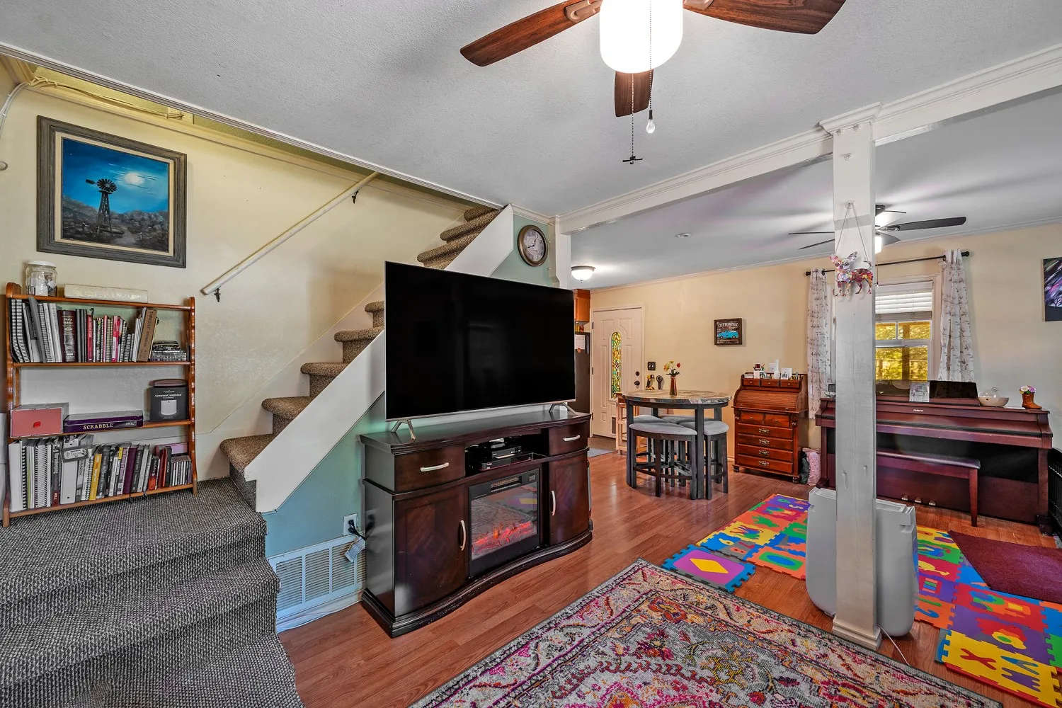 Single Family Residence For Sale in Grayson County , 267 Delphia Drive, Denison, Texas 75021, 2 Bedroom, 2 Bathroom, Garage spaces, 1,320 Sqft, built in 1992, mls#21386765, Real Estate Agent in Denison, Homes For Sale in Grayson county, Homes For Sale in Denison, Realtor in Denison Texas, Real Estate Brokerage Independent Realty Texas, Luminita Cordes Realtor