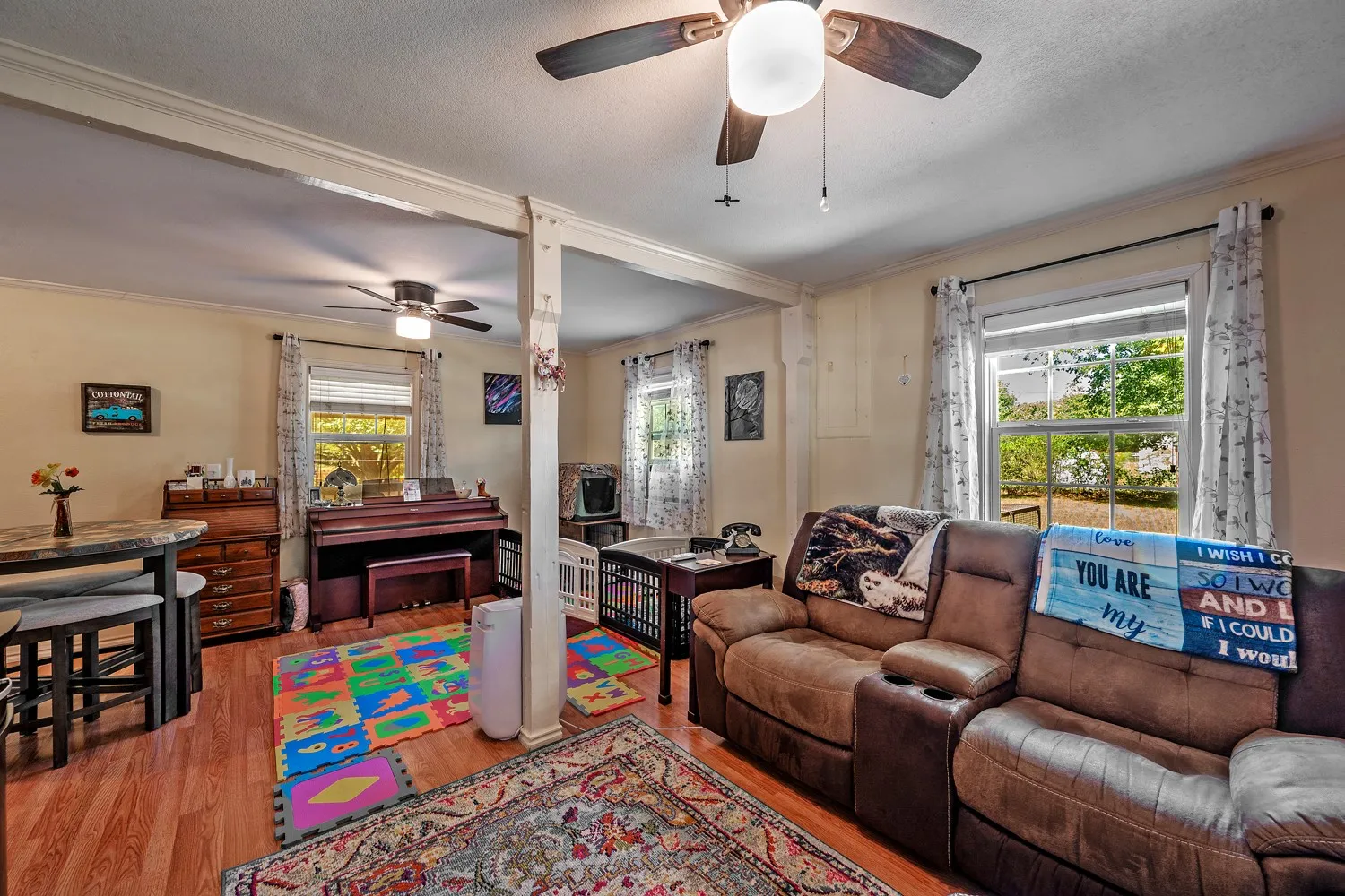 Single Family Residence For Sale in Grayson County , 267 Delphia Drive, Denison, Texas 75021, 2 Bedroom, 2 Bathroom, Garage spaces, 1,320 Sqft, built in 1992, mls#21386765, Real Estate Agent in Denison, Homes For Sale in Grayson county, Homes For Sale in Denison, Realtor in Denison Texas, Real Estate Brokerage Independent Realty Texas, Luminita Cordes Realtor