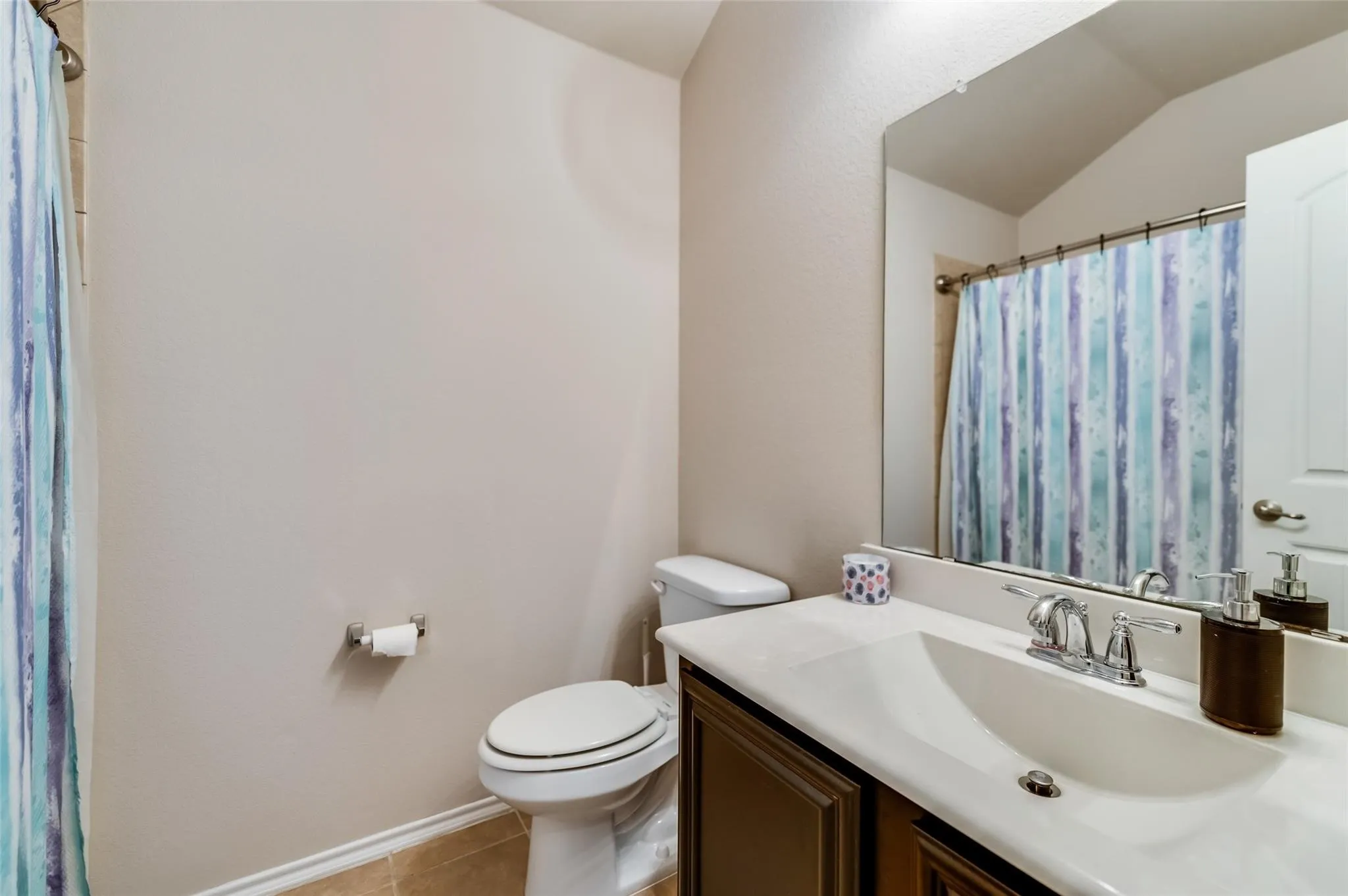 Single Family Residence For Rent in Grayson County , 1512 Syracuse Drive, Van Alstyne, Texas 75495, 3 Bedroom, 2 Bathroom, 2 Garage spaces, 1,544 Sqft, built in 2012, mls#21386205, Real Estate Agent in Van Alstyne, Homes For Rent in Grayson county, Homes For Rent in Van Alstyne, Realtor in Van Alstyne Texas, Real Estate Brokerage Independent Realty Texas, Luminita Cordes Realtor