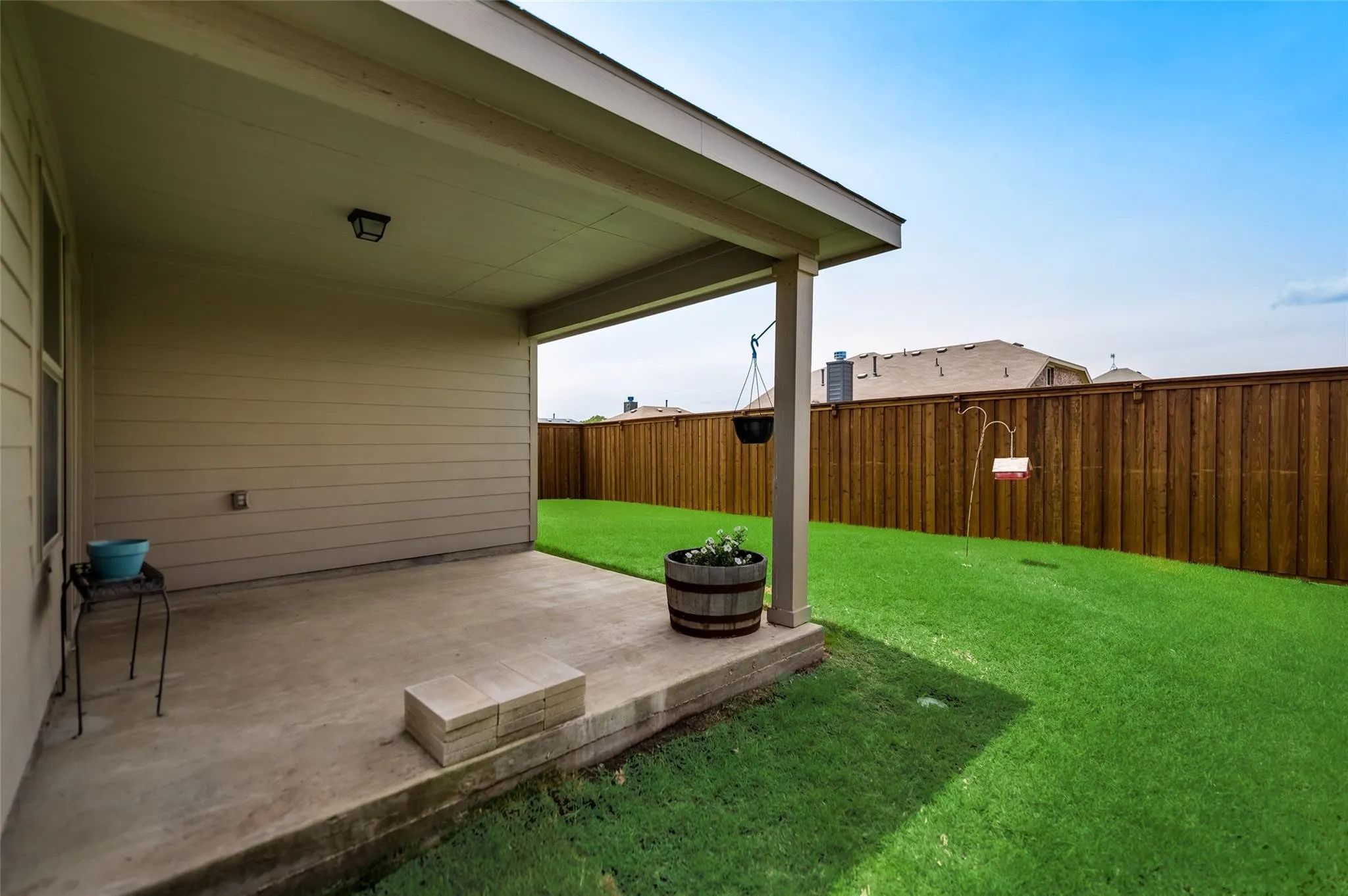 Single Family Residence For Rent in Grayson County , 1512 Syracuse Drive, Van Alstyne, Texas 75495, 3 Bedroom, 2 Bathroom, 2 Garage spaces, 1,544 Sqft, built in 2012, mls#21386205, Real Estate Agent in Van Alstyne, Homes For Rent in Grayson county, Homes For Rent in Van Alstyne, Realtor in Van Alstyne Texas, Real Estate Brokerage Independent Realty Texas, Luminita Cordes Realtor