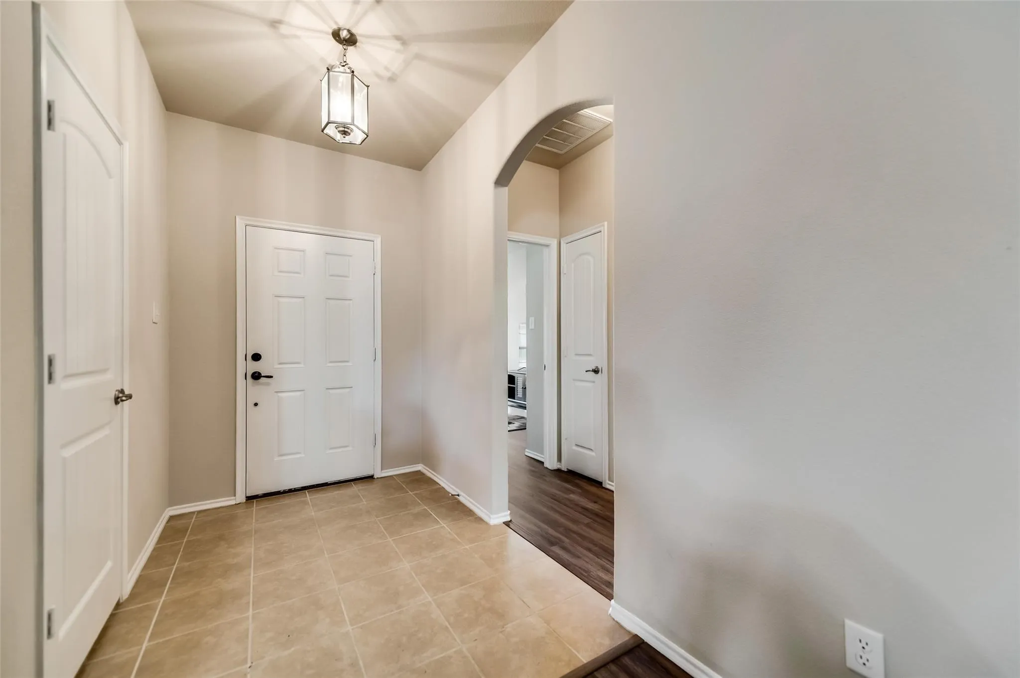 Single Family Residence For Rent in Grayson County , 1512 Syracuse Drive, Van Alstyne, Texas 75495, 3 Bedroom, 2 Bathroom, 2 Garage spaces, 1,544 Sqft, built in 2012, mls#21386205, Real Estate Agent in Van Alstyne, Homes For Rent in Grayson county, Homes For Rent in Van Alstyne, Realtor in Van Alstyne Texas, Real Estate Brokerage Independent Realty Texas, Luminita Cordes Realtor