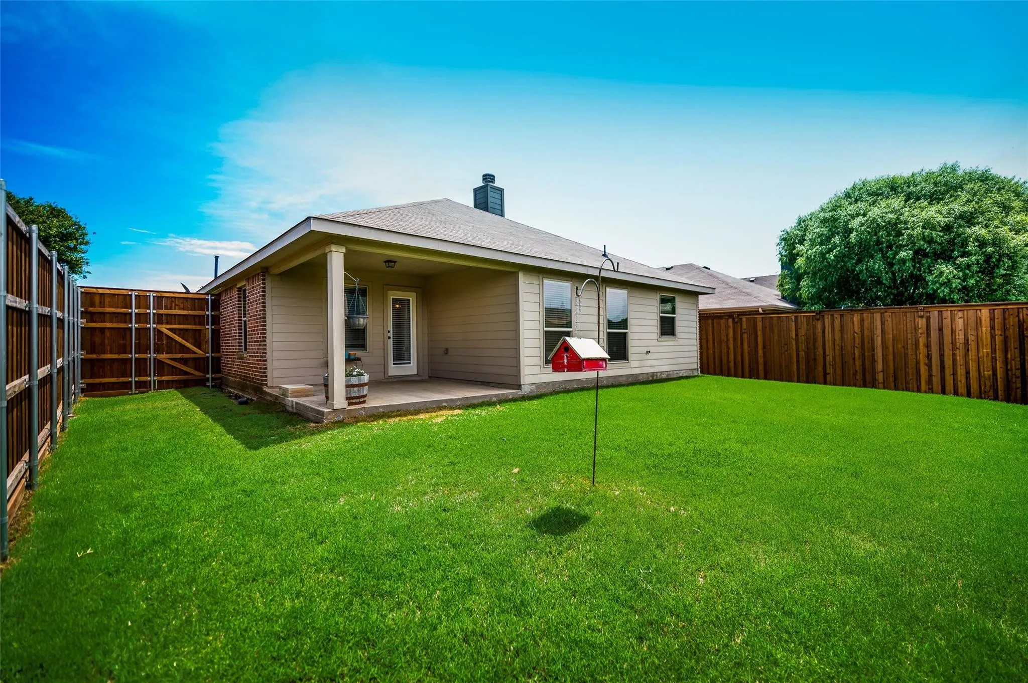 Single Family Residence For Rent in Grayson County , 1512 Syracuse Drive, Van Alstyne, Texas 75495, 3 Bedroom, 2 Bathroom, 2 Garage spaces, 1,544 Sqft, built in 2012, mls#21386205, Real Estate Agent in Van Alstyne, Homes For Rent in Grayson county, Homes For Rent in Van Alstyne, Realtor in Van Alstyne Texas, Real Estate Brokerage Independent Realty Texas, Luminita Cordes Realtor