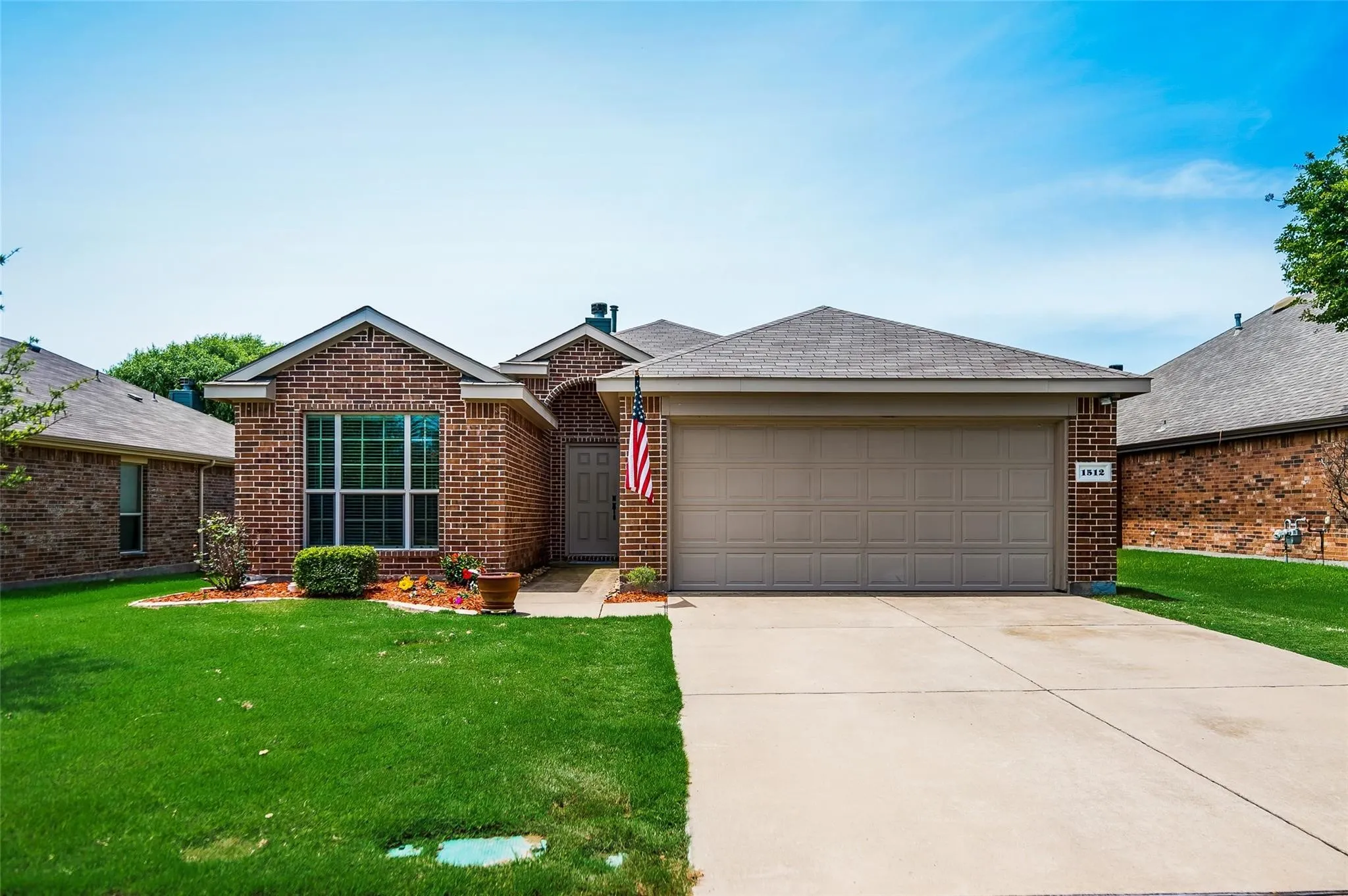 Single Family Residence For Rent in Grayson County , 1512 Syracuse Drive, Van Alstyne, Texas 75495, 3 Bedroom, 2 Bathroom, 2 Garage spaces, 1,544 Sqft, built in 2012, mls#21386205, Real Estate Agent in Van Alstyne, Homes For Rent in Grayson county, Homes For Rent in Van Alstyne, Realtor in Van Alstyne Texas, Real Estate Brokerage Independent Realty Texas, Luminita Cordes Realtor