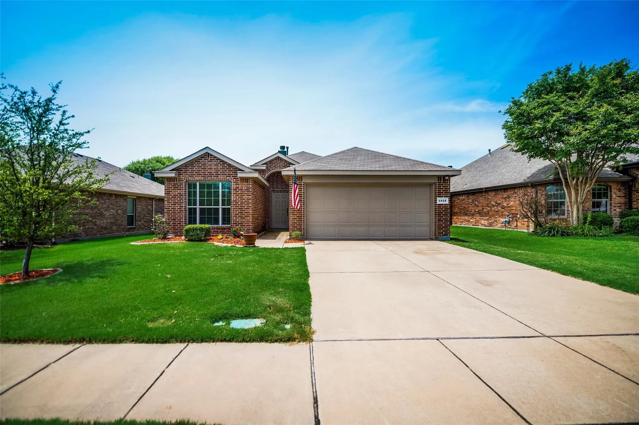 Single Family Residence For Rent in Grayson County , 1512 Syracuse Drive, Van Alstyne, Texas 75495, 3 Bedroom, 2 Bathroom, 2 Garage spaces, 1,544 Sqft, built in 2012, mls#21386205, Real Estate Agent in Van Alstyne, Homes For Rent in Grayson county, Homes For Rent in Van Alstyne, Realtor in Van Alstyne Texas, Real Estate Brokerage Independent Realty Texas, Luminita Cordes Realtor