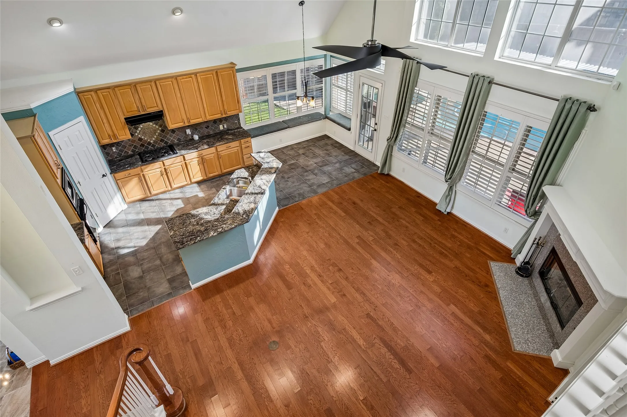 Single Family Residence For Sale in Dallas County , 125 Bricknell Lane, Coppell, Texas 75019, 4 Bedroom, 3 Bathroom, 2 Garage spaces, 2,656 Sqft, built in 1998, mls#21384458, Real Estate Agent in Coppell, Homes For Sale in Dallas county, Homes For Sale in Coppell, Realtor in Coppell Texas, Real Estate Brokerage Independent Realty Texas, Luminita Cordes Realtor