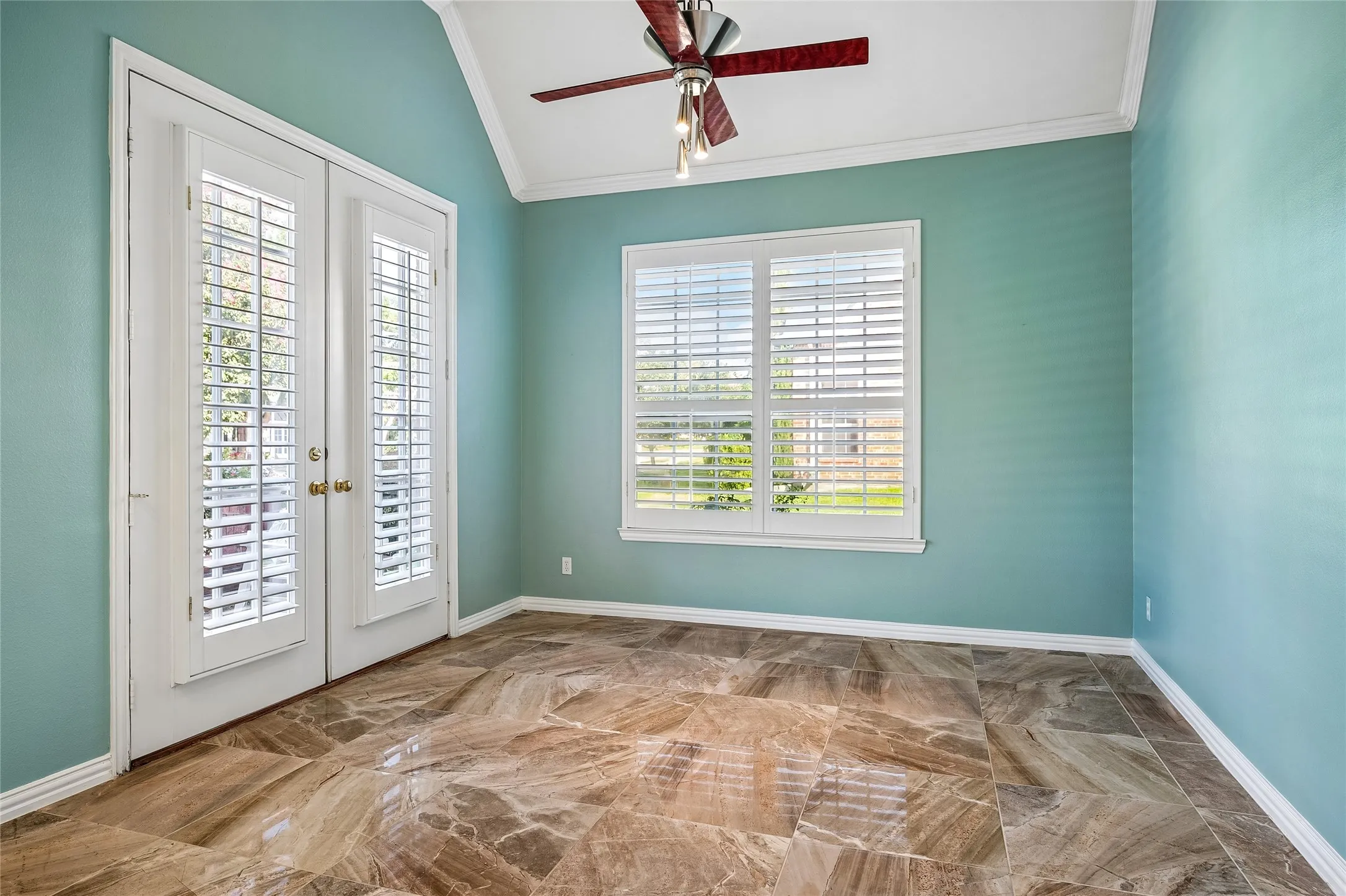 Single Family Residence For Sale in Dallas County , 125 Bricknell Lane, Coppell, Texas 75019, 4 Bedroom, 3 Bathroom, 2 Garage spaces, 2,656 Sqft, built in 1998, mls#21384458, Real Estate Agent in Coppell, Homes For Sale in Dallas county, Homes For Sale in Coppell, Realtor in Coppell Texas, Real Estate Brokerage Independent Realty Texas, Luminita Cordes Realtor