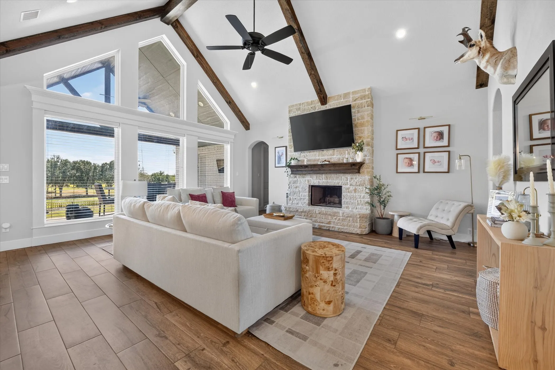 Single Family Residence For Rent in Parker County , 1213 Crown Valley Drive, Weatherford, Texas 76087, 3 Bedroom, 3 Bathroom, 3 Garage spaces, 3,488 Sqft, built in 2020, mls#21387152, Real Estate Agent in Weatherford, Homes For Rent in Parker county, Homes For Rent in Weatherford, Realtor in Weatherford Texas, Real Estate Brokerage Independent Realty Texas, Luminita Cordes Realtor
